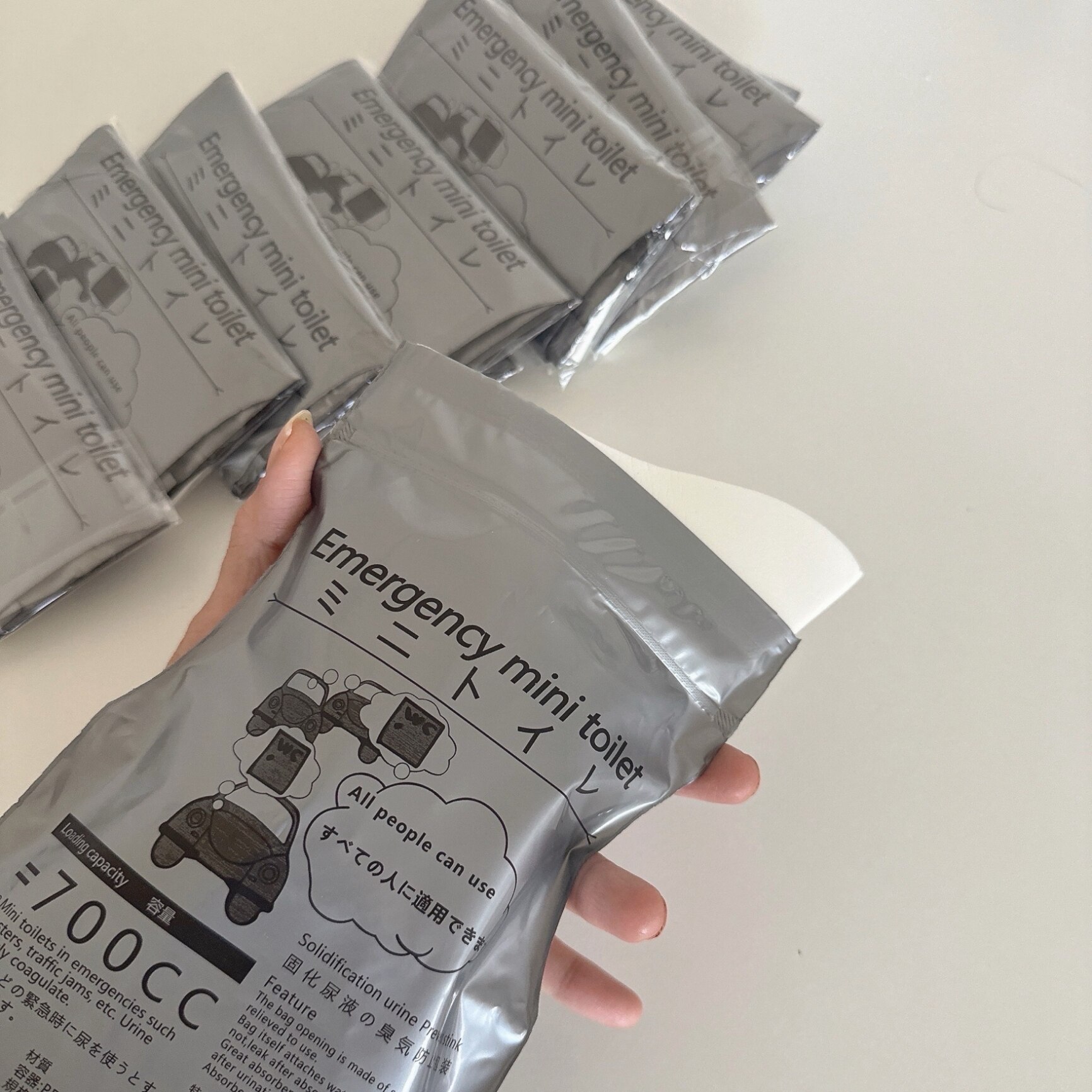 緊急用ミニトイレ 700cc 100個入り 緊急用ミニトイレ 700cc 100個入り