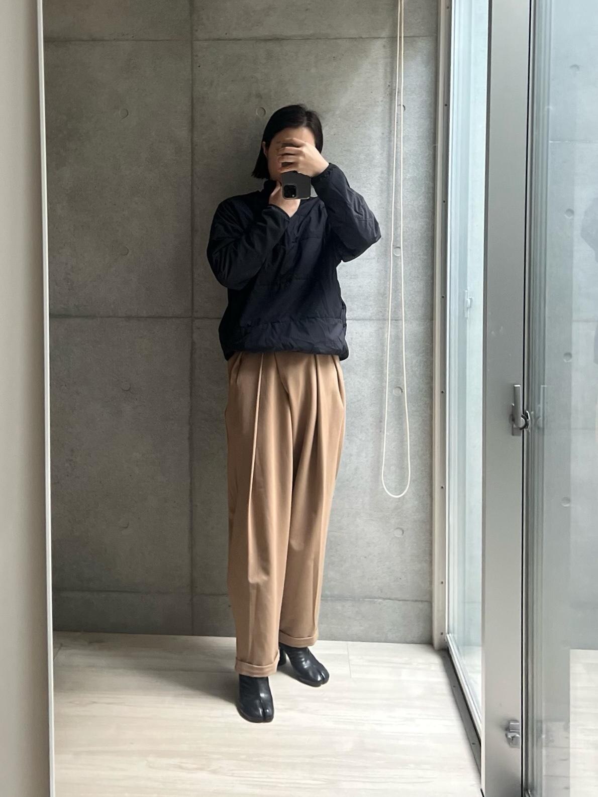 あったかGUプルオーバーに、
人気のタックワイドパンツ。
いやー、履けば履くほど、
よく出来てんなーって感心しちゃう。
魅惑のタック具合はInstagramで動画投稿しました🎥
早く春の新色届いて欲しいなあ〜。

#冬も着回し #冬コーデ #足元倶楽部 #あったかコーデ #タックワイドパンツ #シンプルコーデ #メゾンマルジェラ #買ってよかった