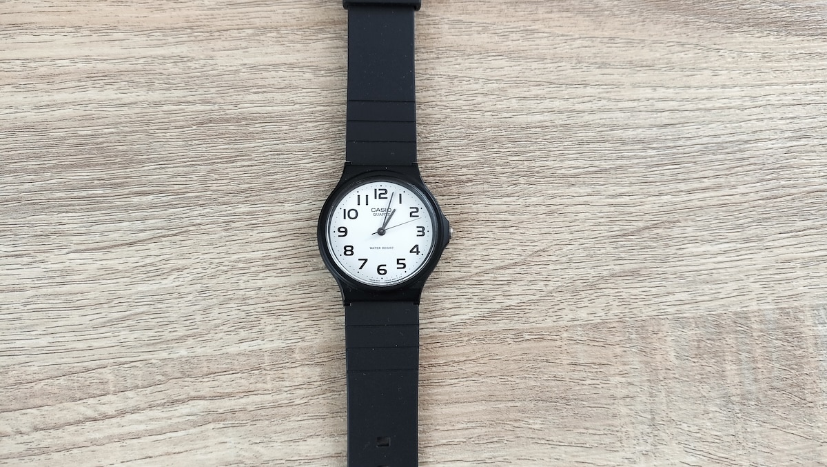【10年保証】【日本未発売】CASIO STANDARD MEN カシオ スタンダード MQ-24 腕時計 時計 ブランド メンズ レディース キッズ 子供 男の子 女の子 チープカシオ チプカシ アナログ ブラック 黒 ホワイト 白 銀 金 薄型 軽量 軽い 海外モデル ギフト プレゼント