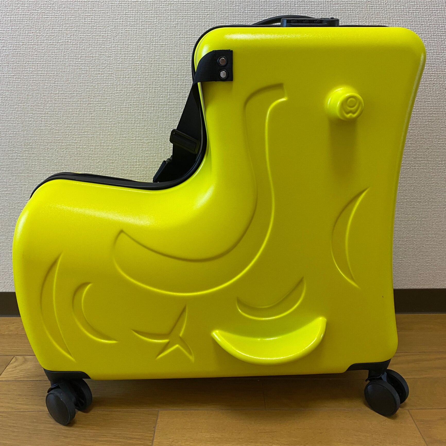 NORICCO ノリッコ 座れるキャリーケース　 イエロー　M 楽天市場】【クーポンで5,000円OFF】NORICCO ノリッコ おしり