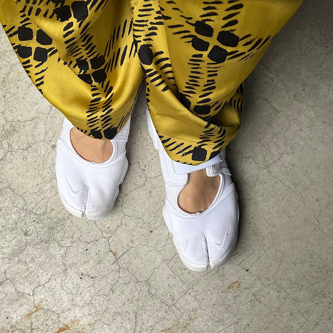 【40%OFFクーポン対象 6.20 20:00〜6.26 1:59】ナイキ ウィメンズ エア リフト ブリーズ(BR) NIKE シューズ ライフスタイル スニーカー サンダル Sportswear レディース 白 靴 dn1338-100 アウトドア 通勤 黒 川遊び スポーツサンダル ライフスタイルシューズ - メイン画像 1