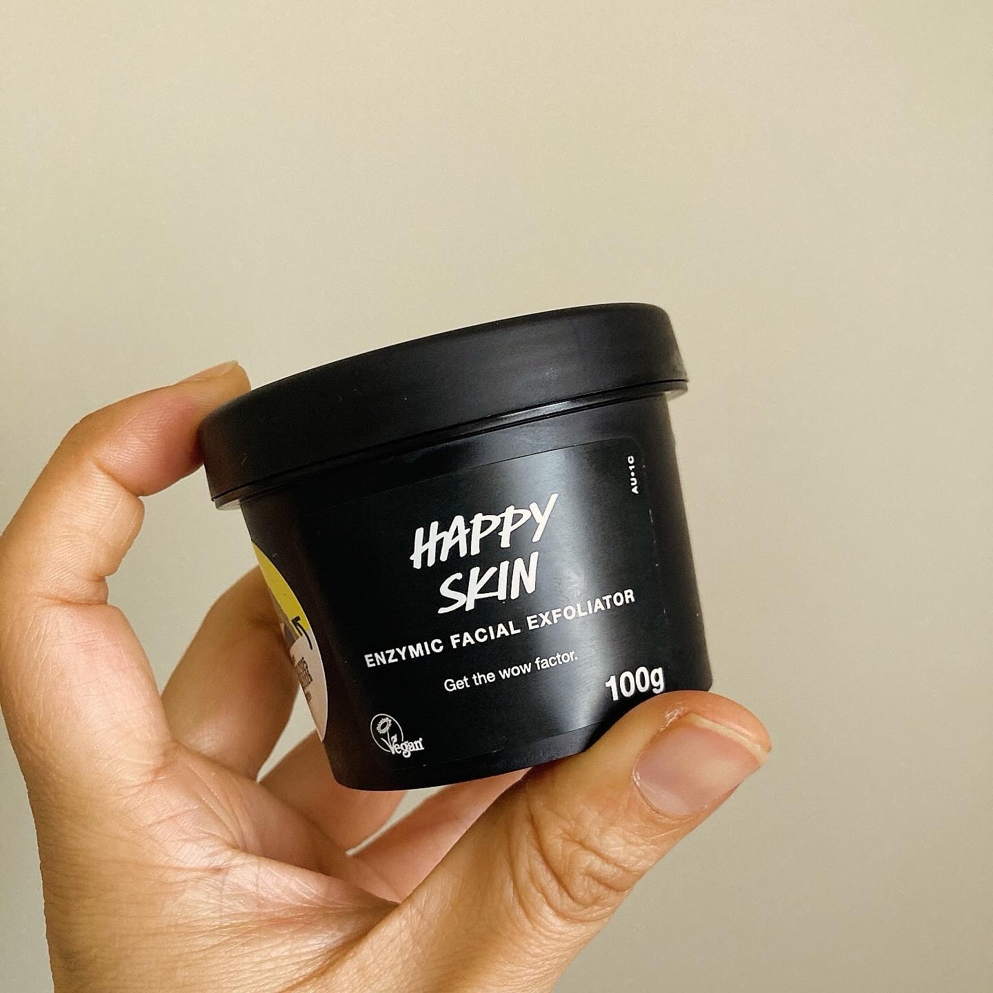 公式 LUSH ハッピースキン フェイススクラブ AHA酵素 毛穴ケア 角質 くすみ ヴィーガン 保湿 スキンケア ギフト プレゼント ラッシュ