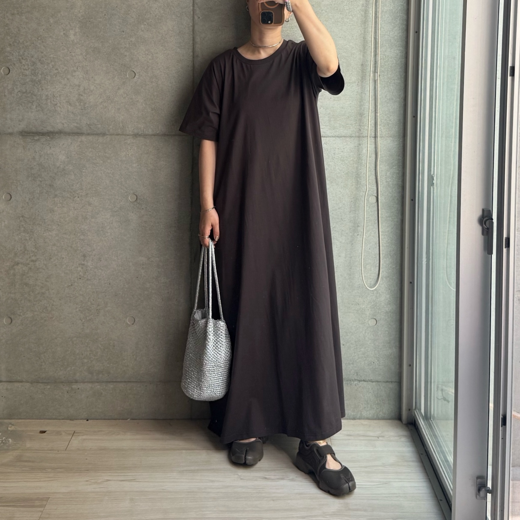 夏に頼れる「機能派アイテム」最大15％OFF！ 汗上等 ワンピース レディース 半袖 綿100 Aライン 汗ジミ防止 フレア ロング丈 無地 レディースファッション 大人カジュアル モード シンプル ゆったり 体型カバー 着回し 高見え antiqua 送料無料 ・メール便不可
