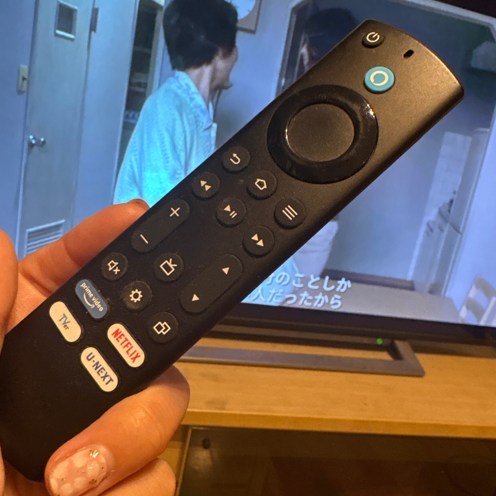 ホッチキスで壁掛け 待望の大型テレビ対応 テレビ 壁掛け 金具