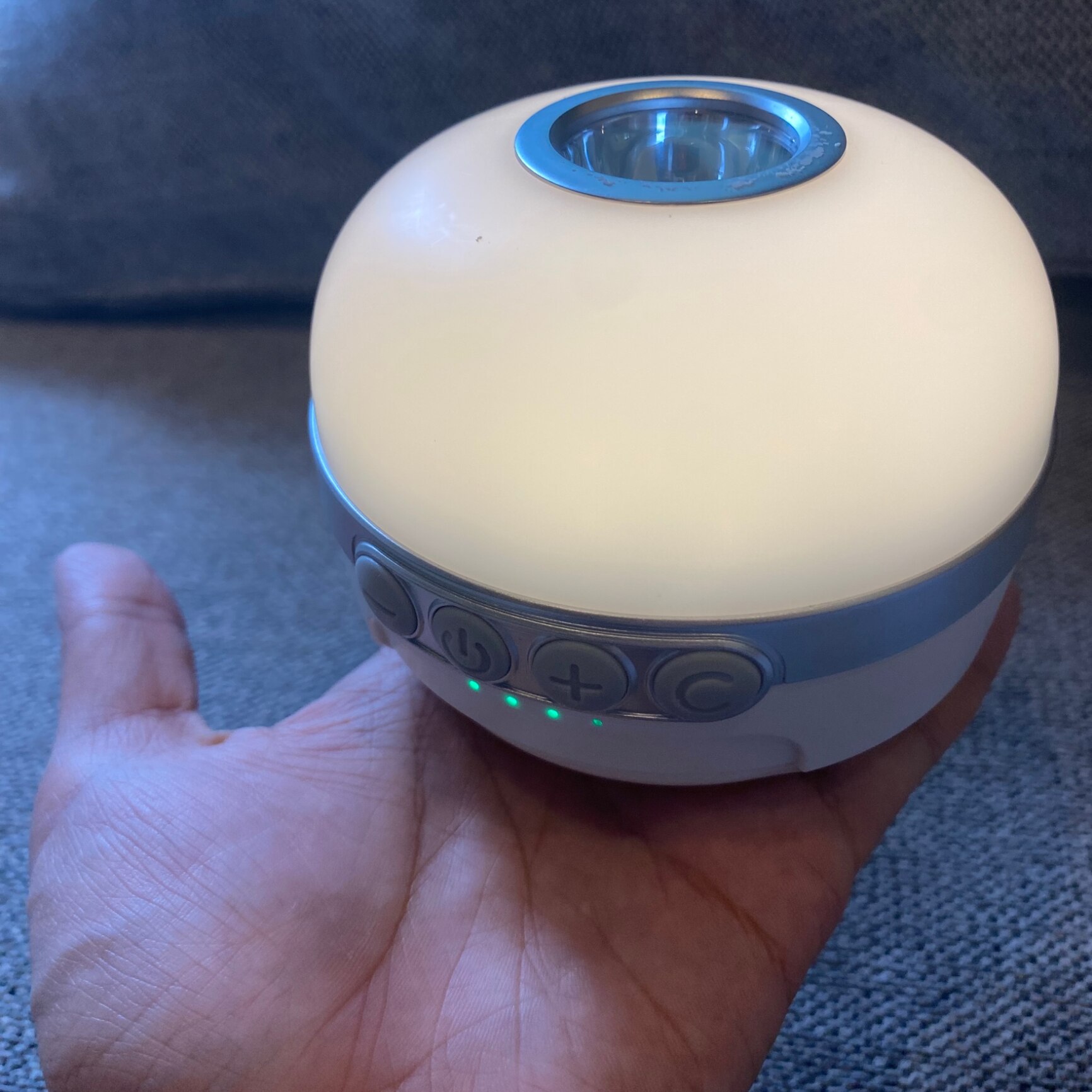 ランタン Biseny LEDランタン 充電式 8400mAh　4色切替（暖色/ Amazon.co.jp: ランタン Biseny LEDランタン 充電式 8400mAh 4色