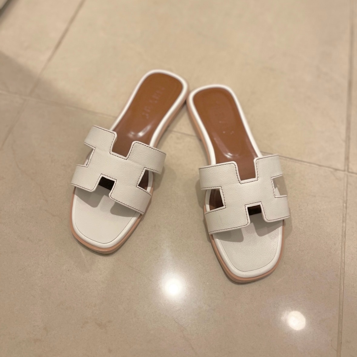 【歩きやすいサンダル♡】HERMES  エルメス HERMES レジェンド バカンスを彩る 歩きやすいウェッジ