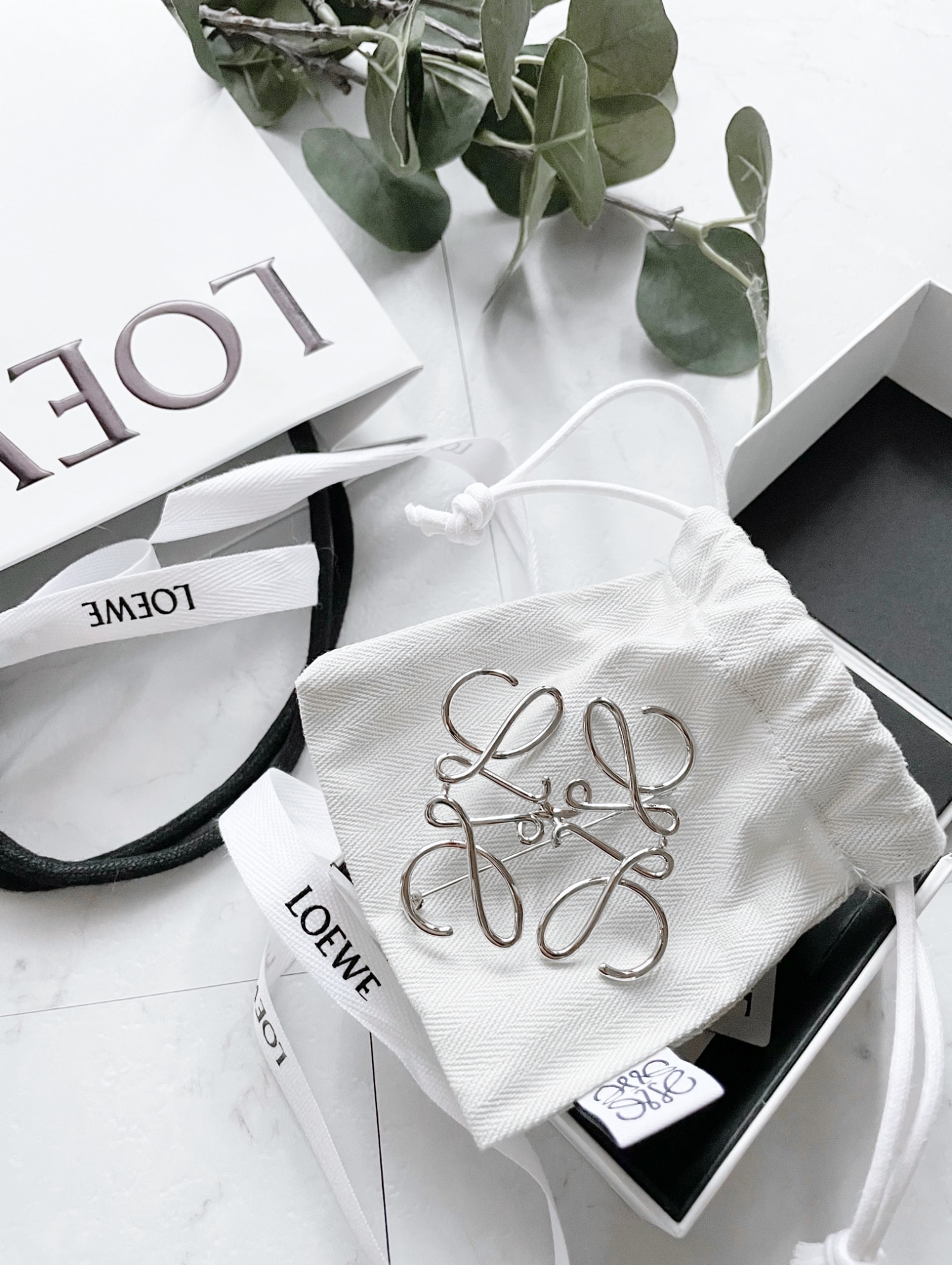 LOEWE ロエベ ANAGRAM PALADIO アナグラム シルバーブローチ