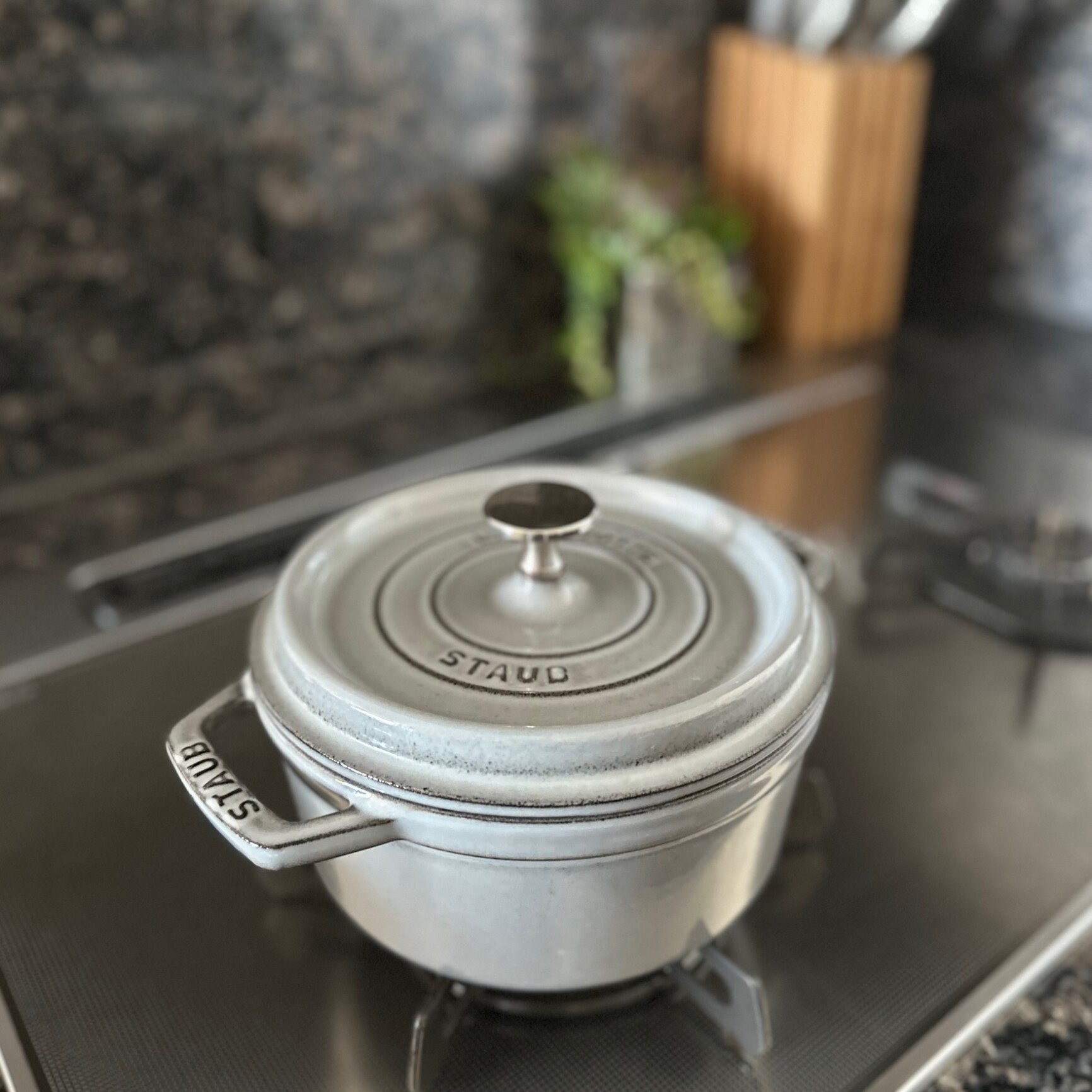 ストウブ 鍋 STAUB ピコ ココット ラウンド 18cm グラファイトグレー 