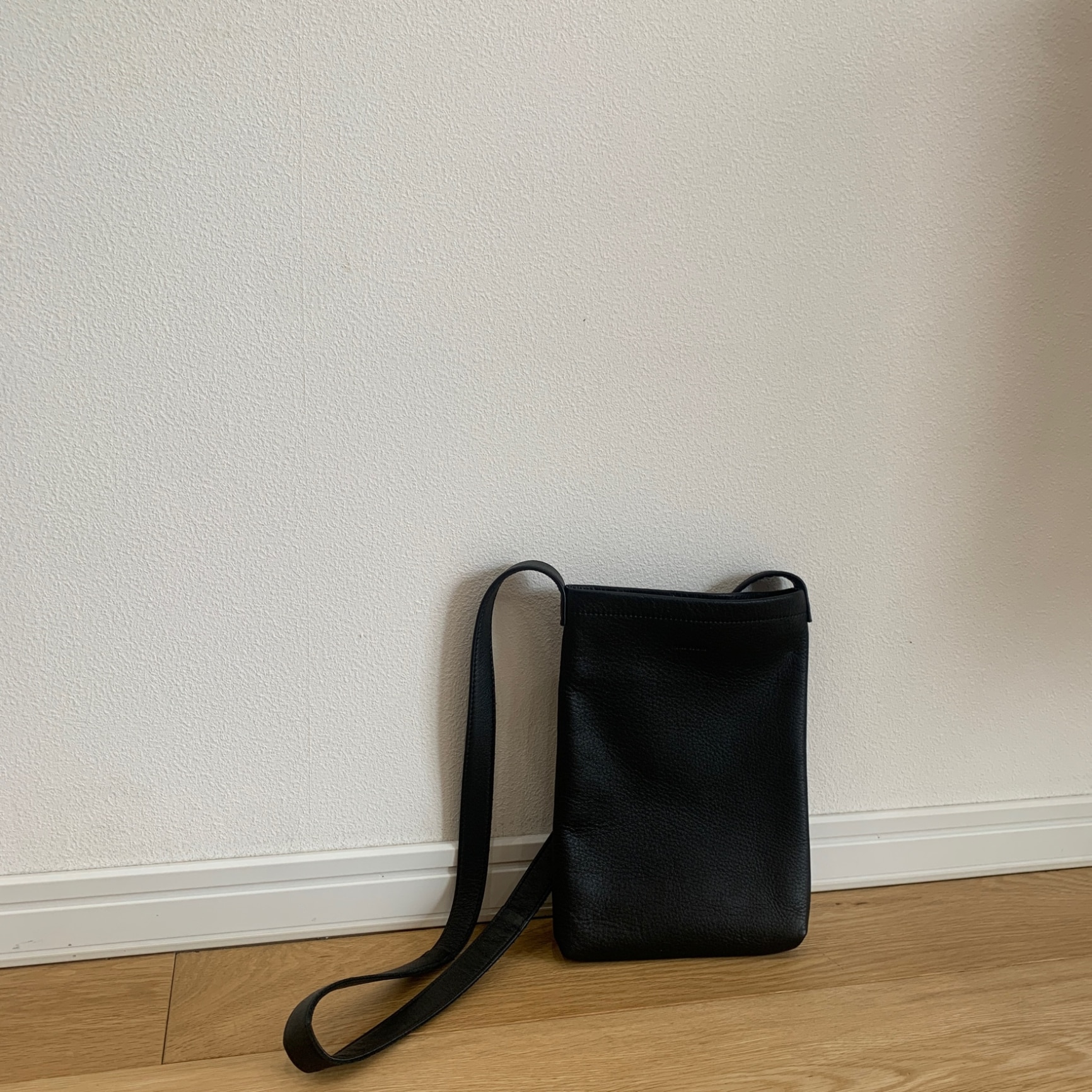 Hender Scheme (エンダースキーマ) cow shoulder small / カウ