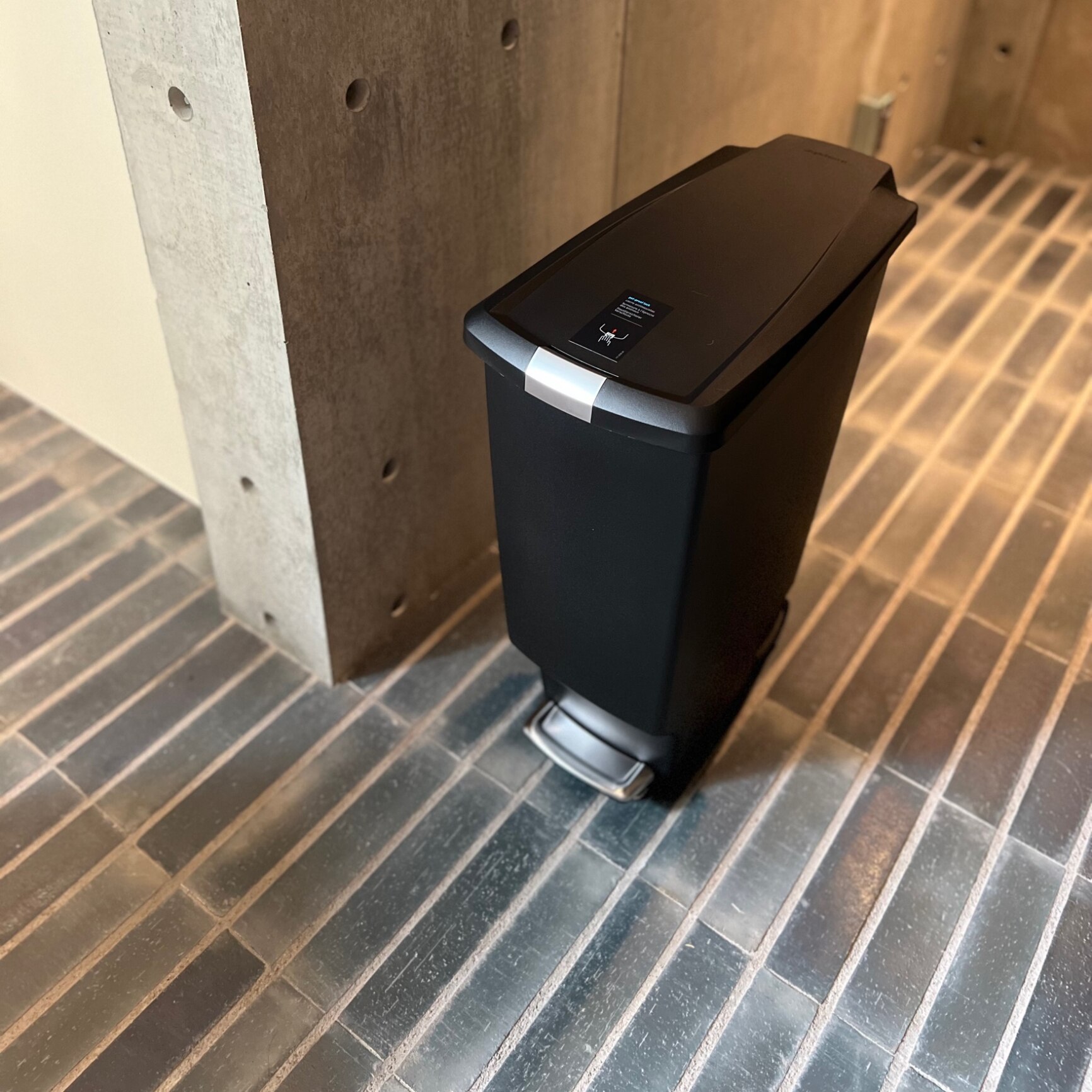 正規品 ゴミ箱 シンプルヒューマン Simplehuman 40l スリムステップダストボックス ふた付き （ 送料無料 ダストボックス 