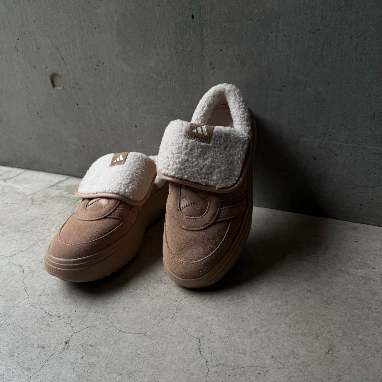 レディース 【ADIDAS】 アディダス GRAND COURT MULE グランドコート ミュール JS4997 - メイン画像 1