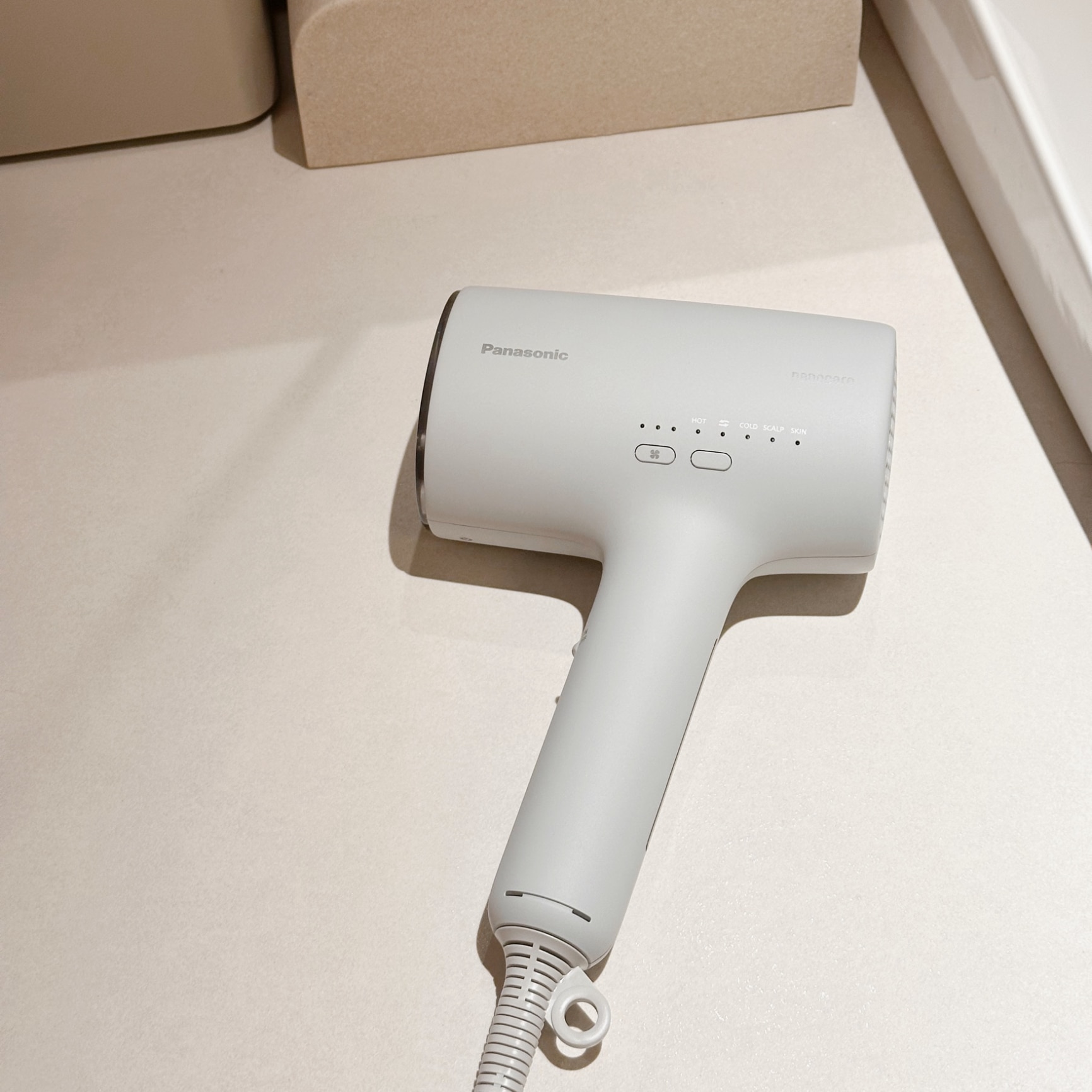 2025年製　パナソニック ドライヤー ナノケアEH-NA0K パナソニック ナノケア EH-NA0K-H [ミストグレー] 価格比較 - 価格.com