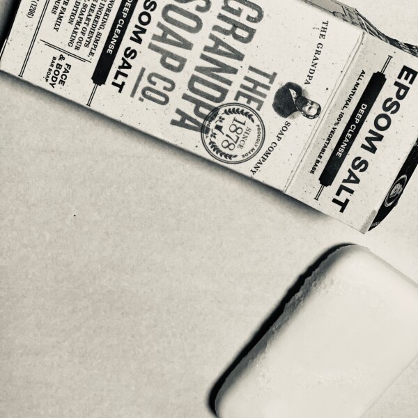 Grandpa S グランパ エプソムソルトソープ 1g エプソムソルト 重曹石けん ベーキングソーダバーソープ 毛穴撫子 重曹 つるつる石鹸 角質ケア 皮脂毛穴ケア 背中ニキビ お尻ニキビ跡 にきび肌 石けん せっけん 石鹸 乾燥肌 オイリー肌 敏感肌 無添加