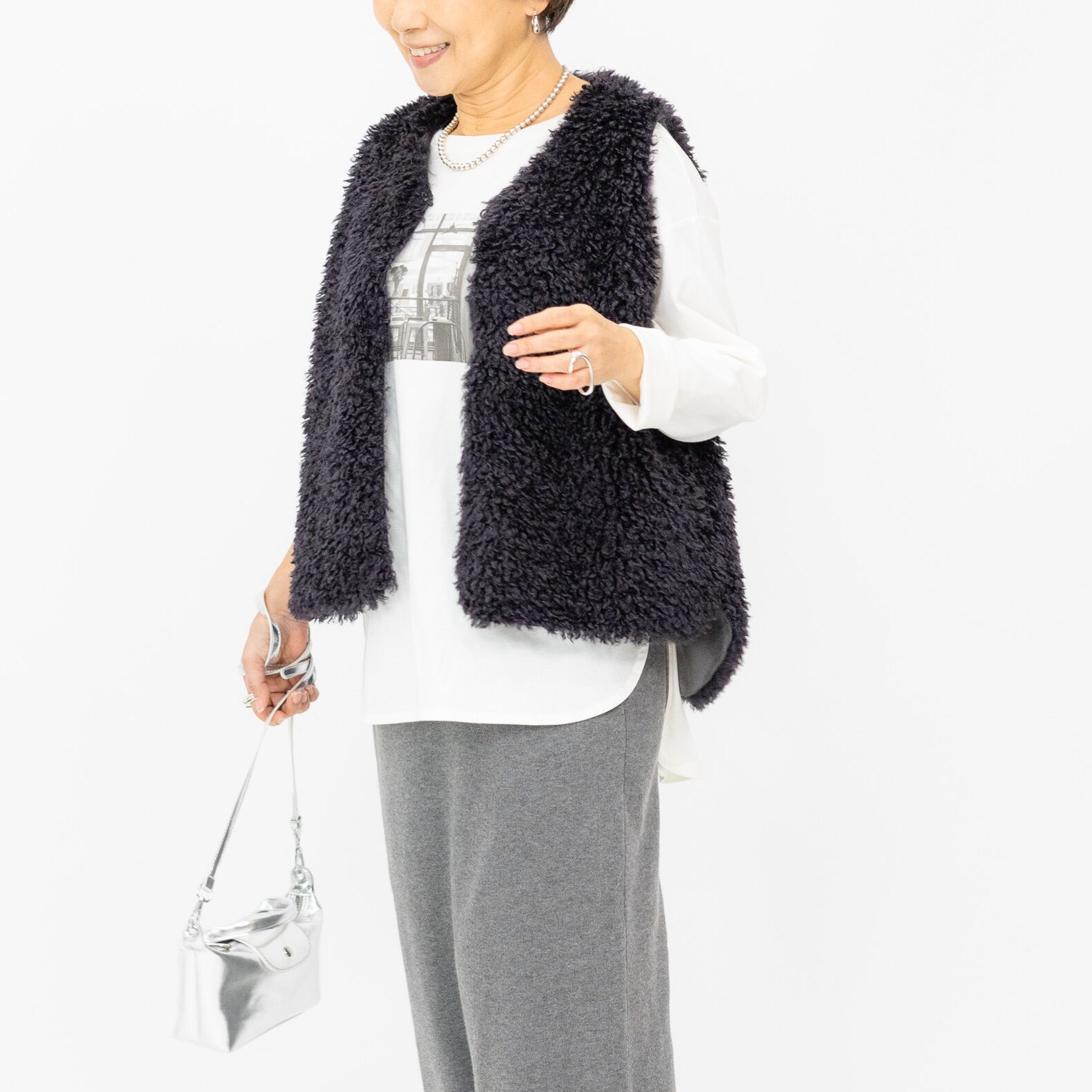 美品✩ラクーン✩フード有ベスト✩ファーの減りなし✩ファーベスト✩ジレ✩軽い Sans Souci 34+】プードルファー リバーシブル ベスト レディース 秋冬