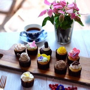 カップケーキ お試し6個セット お菓子 Jiji ジジ カップケーキ 御祝い 内祝い ケーキ カップケーキ お取り寄せ お菓子 詰め合わせ プレゼントお持たせ スイーツ 誕生日 バタークリーム パーティ 洋菓子 贈答 お取り寄せ 楽ギフ デコレーション 女子会 Room 欲しい