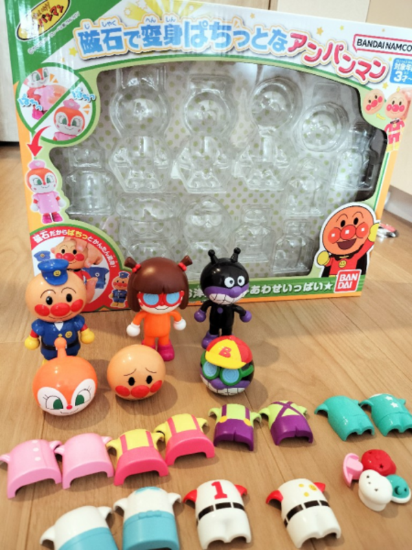 アンパンマン ぱちっとな 磁石 知育玩具 マグネット 変身 着せ替え