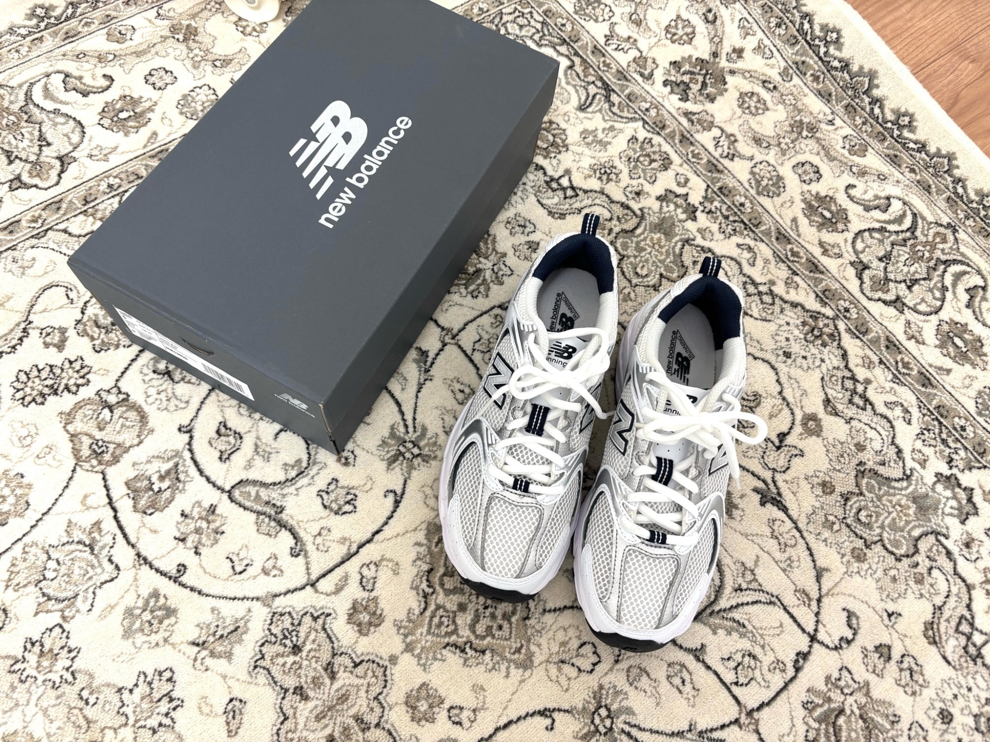 [5]と[0]のつく日はポイントUP!&クーポン発行中! 【ニューバランス 530】NEW BALANCE MR530SG width D WHITE レディース スニーカー ホワイト ネイビー シルバー ブラック ワイズ D オルチャン