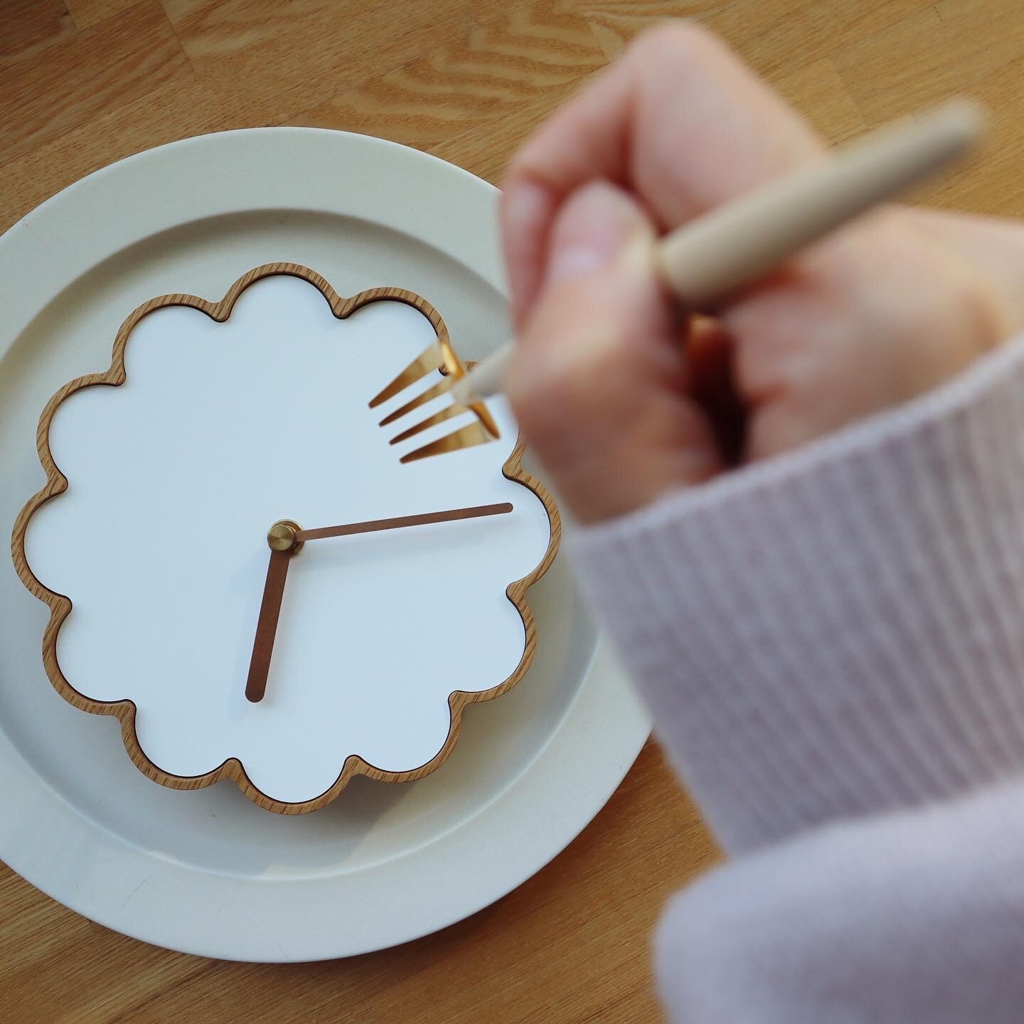 スイーツな時計 タルトの壁掛け時計 L 掛け時計 壁掛け時計 静音 木製