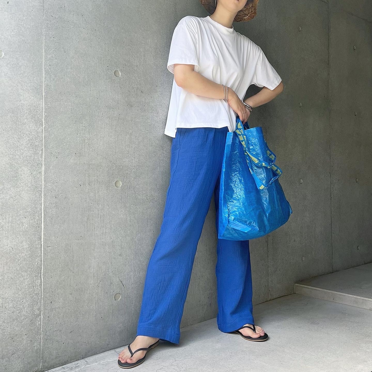 【ゆうパケット送料無料】ビーチサンダル ビーサン トングサンダル レディース ぺたんこ ブラック シルバー ベージュ ピンク ライム 22.5 23.0 23.5 24.0 24.5 シンプル 綺麗めビーサン クッションソール ワンマイル シンプル 軽量 夏レジャー - メイン画像 1