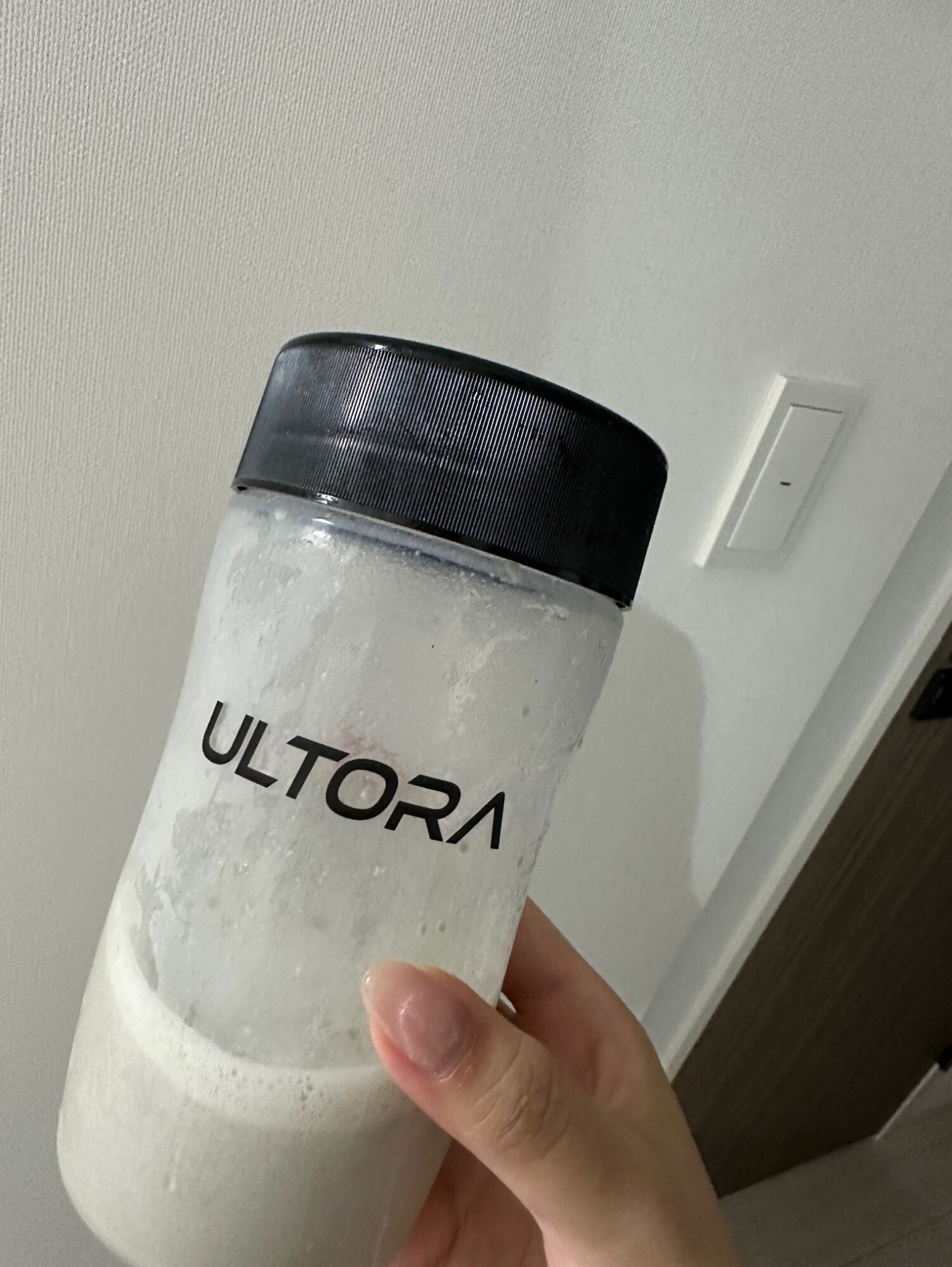 ULTORA(ウルトラ) プロテイン シェイカー 500ml・ 黒＜ブラック＞ 1個 国産