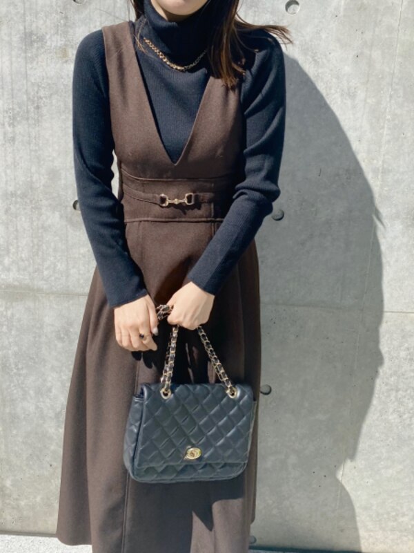 natural couture ビットベルト付きVネックジャンスカ ナチュラル  