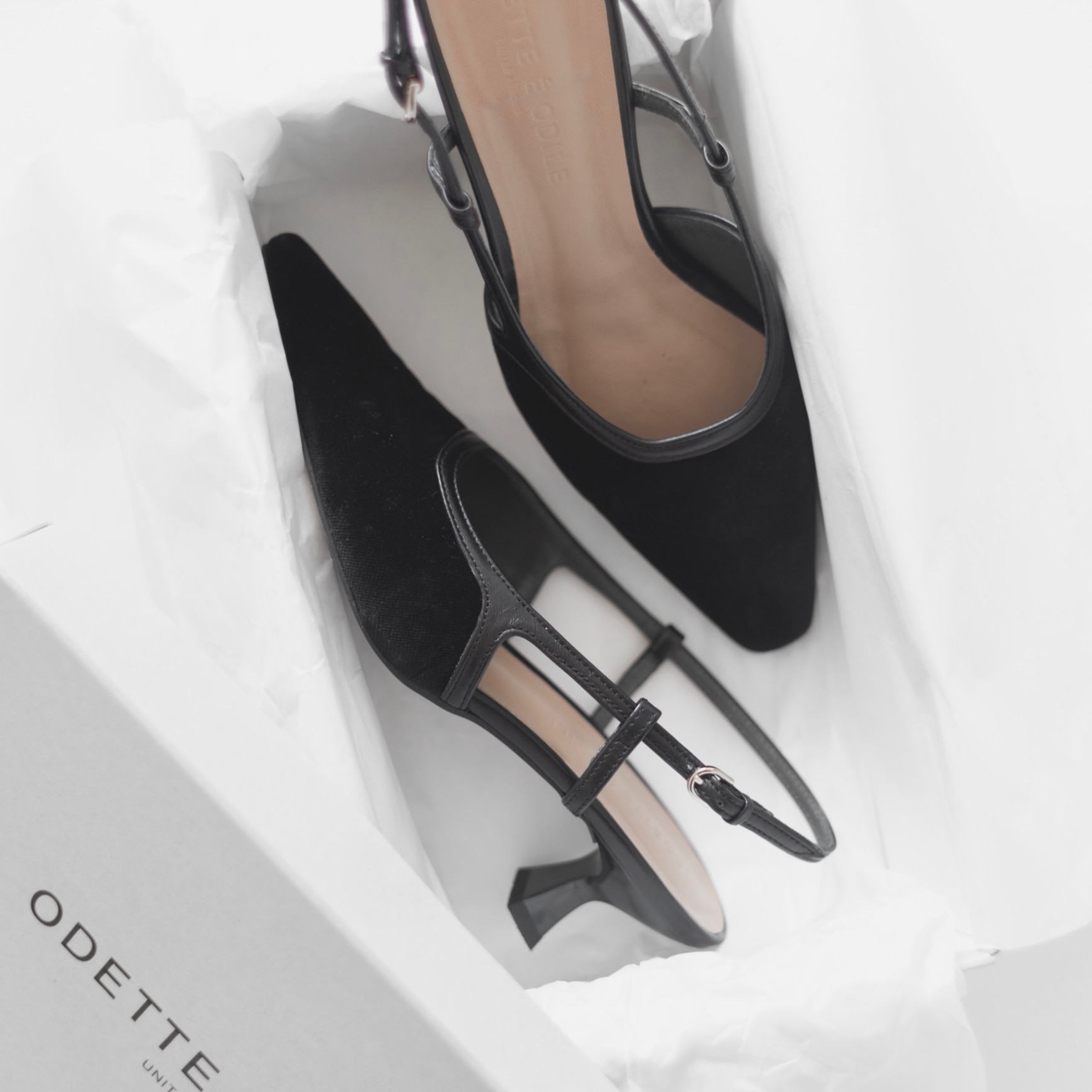 今期ODTETTE É ODILE スクエアバックベルト　パンプス SALE／40%OFF】Odette e Odile スクエアバックベルト パンプス50