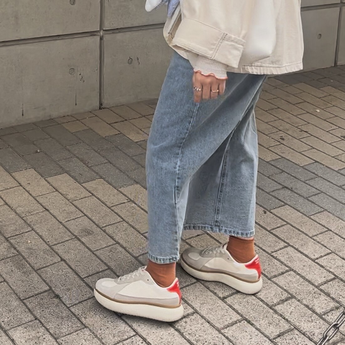 早いもの勝ち！数量限定クーポン配布！】 オニツカタイガー DELECITY