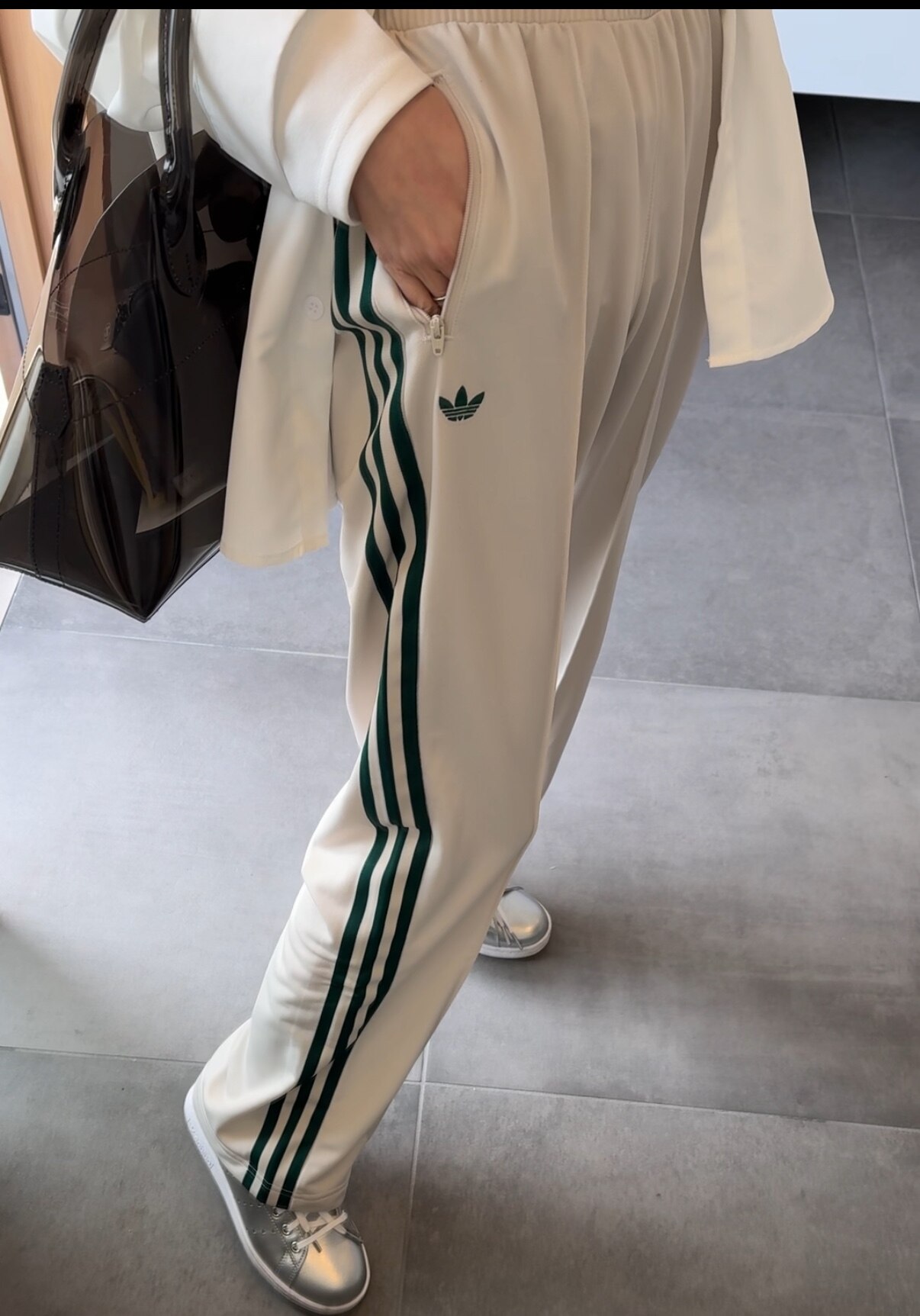 公式】アディダス adidas 返品可 ライフスタイル トラックパンツ