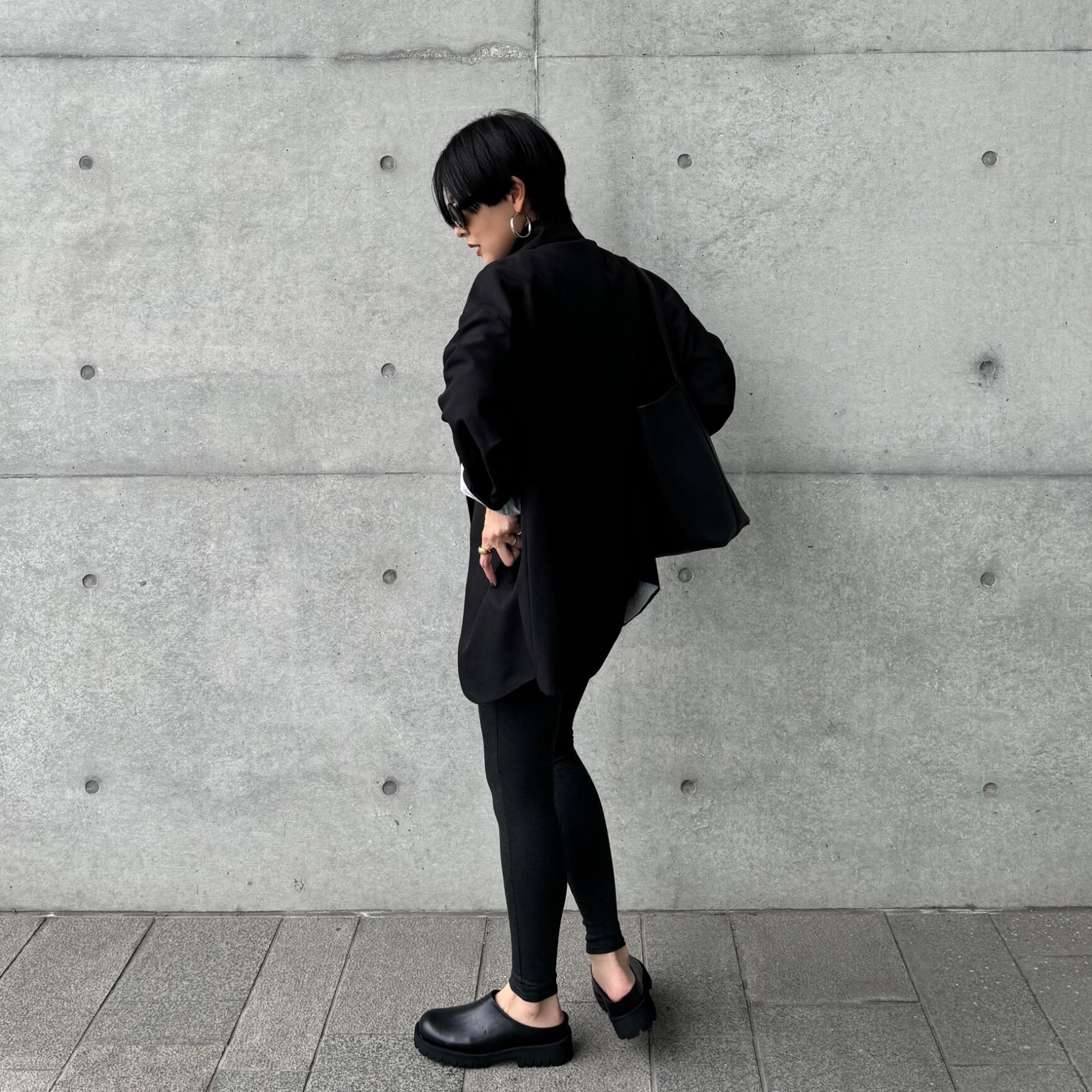 追跡あり発送❣️ ホライゾンライン レザー モノグラムマヒナ サンダル ブラック LEATHERMAN レザーマン（LEATHERMAN）（メンズ、レディース）マイクラ