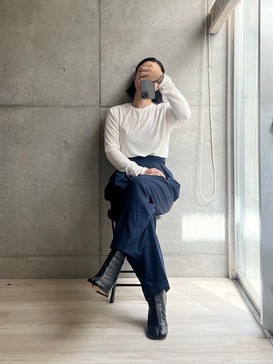 このトップスもパンツも大当たり。
たーんせい!端正よ。
プチプラandプチプラ。
そこにタビれば大人の緩急ついたシンプルコーデ完成。
あとは毛先や爪先など先端細部に念を入れて
ビタミンやらなんやら取って健康に気をつかえばよろしい。多分。
来月いよいよ41歳です。楽しみだわあ。
Instagramにはリール動画投稿しました🎥
#着回しコーデ #買ってよかった #秋コーデ #シンプルコーデ #2023秋 #ロンt は#pr #プチプラコーデ #タビ #タビブーツ