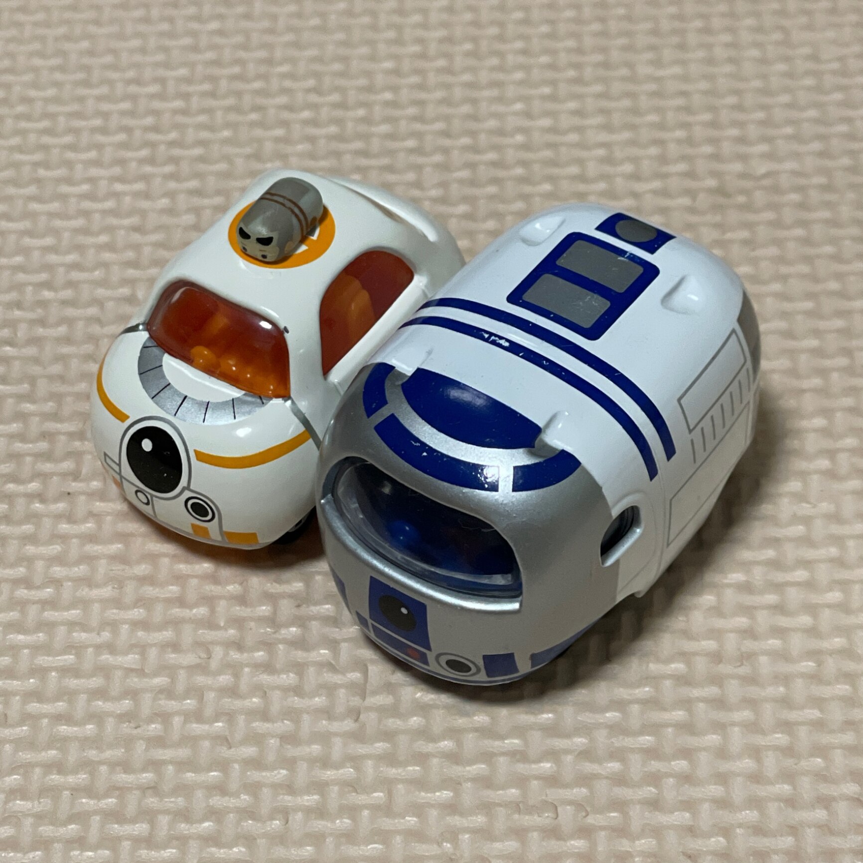 オリジナル トミカ スター・ウォーズ スター・カーズ ツムツム BB-8 Tm