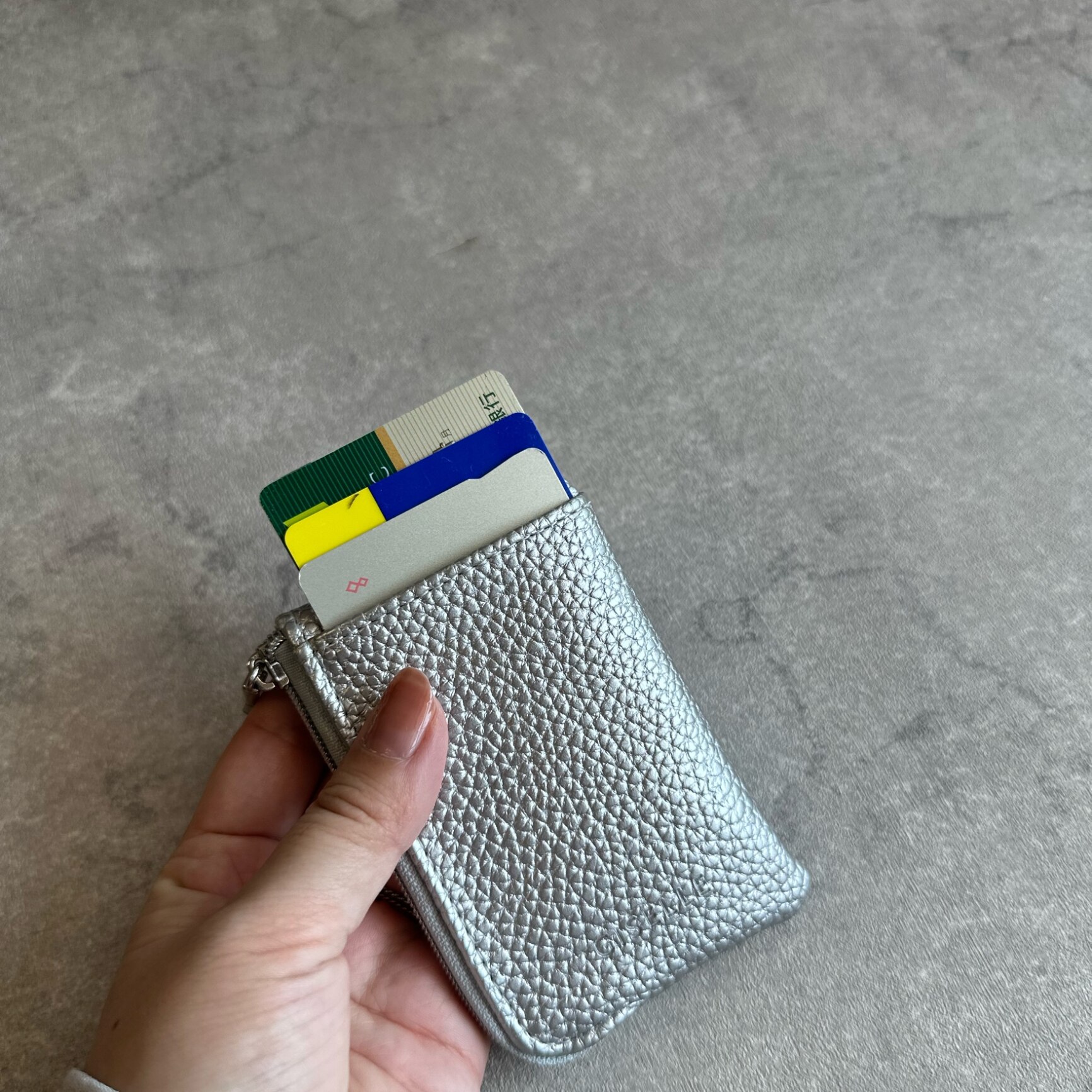 クーポン利用で半額：1,490円／【SNSで話題：奇跡のリング】キー