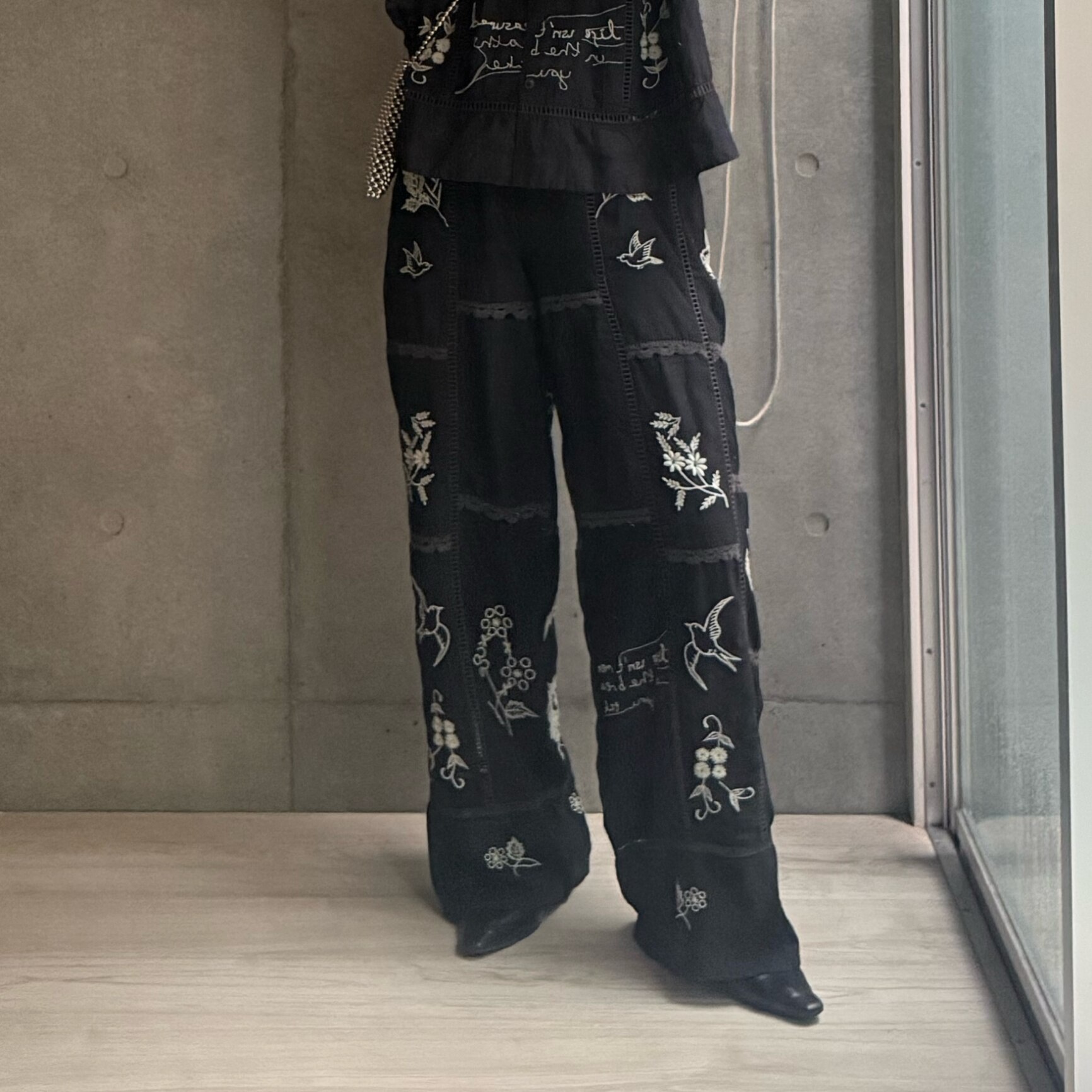 【即納】TODAYFUL トゥデイフル2026springsummer 2026春夏Embroidery Patchwork Trousers エンブロイダリーパッチワークトラウザーズ 12610719【2026SS新作】 - メイン画像 2