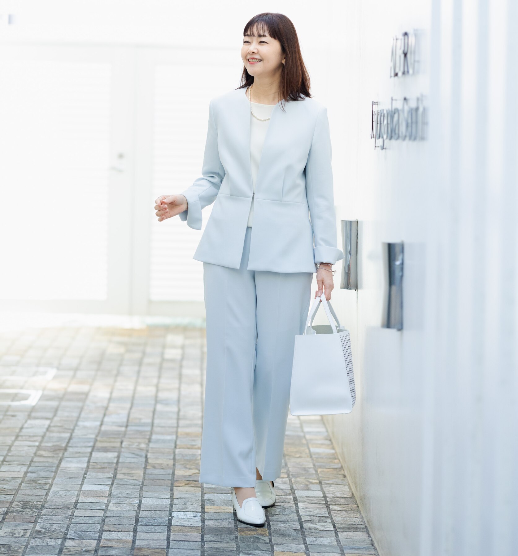 GIVENCHY　水色スーツ上下セット 30%OFF+クーポン利用で8200円～】スーツ レディース ビジネススーツ