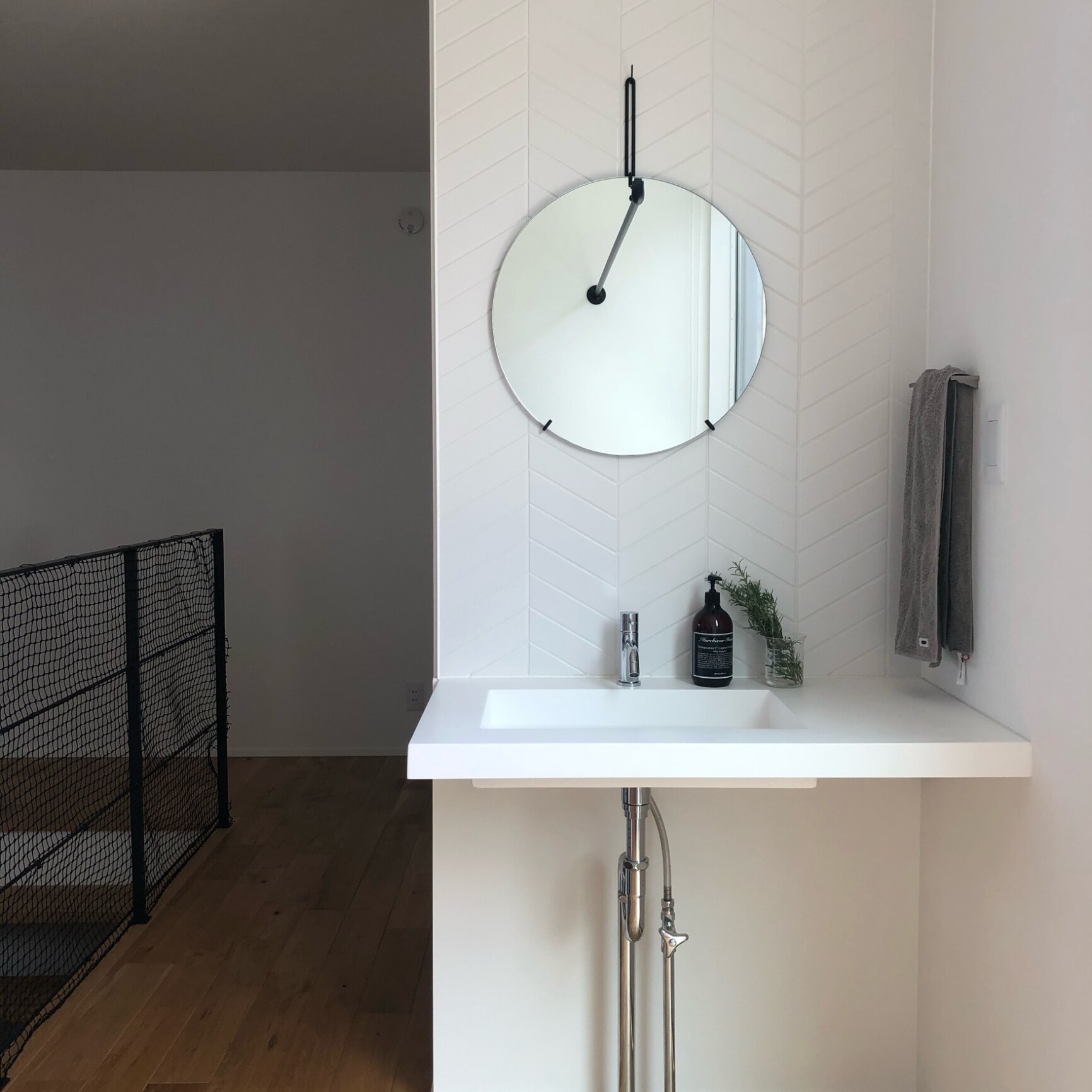 ⭐︎引越し10月末まで⭐︎MOEBE ウォールミラーφ50cm / ブラック ⭐︎引越し10月末まで⭐︎MOEBE ウォールミラーφ50cm / ブラック