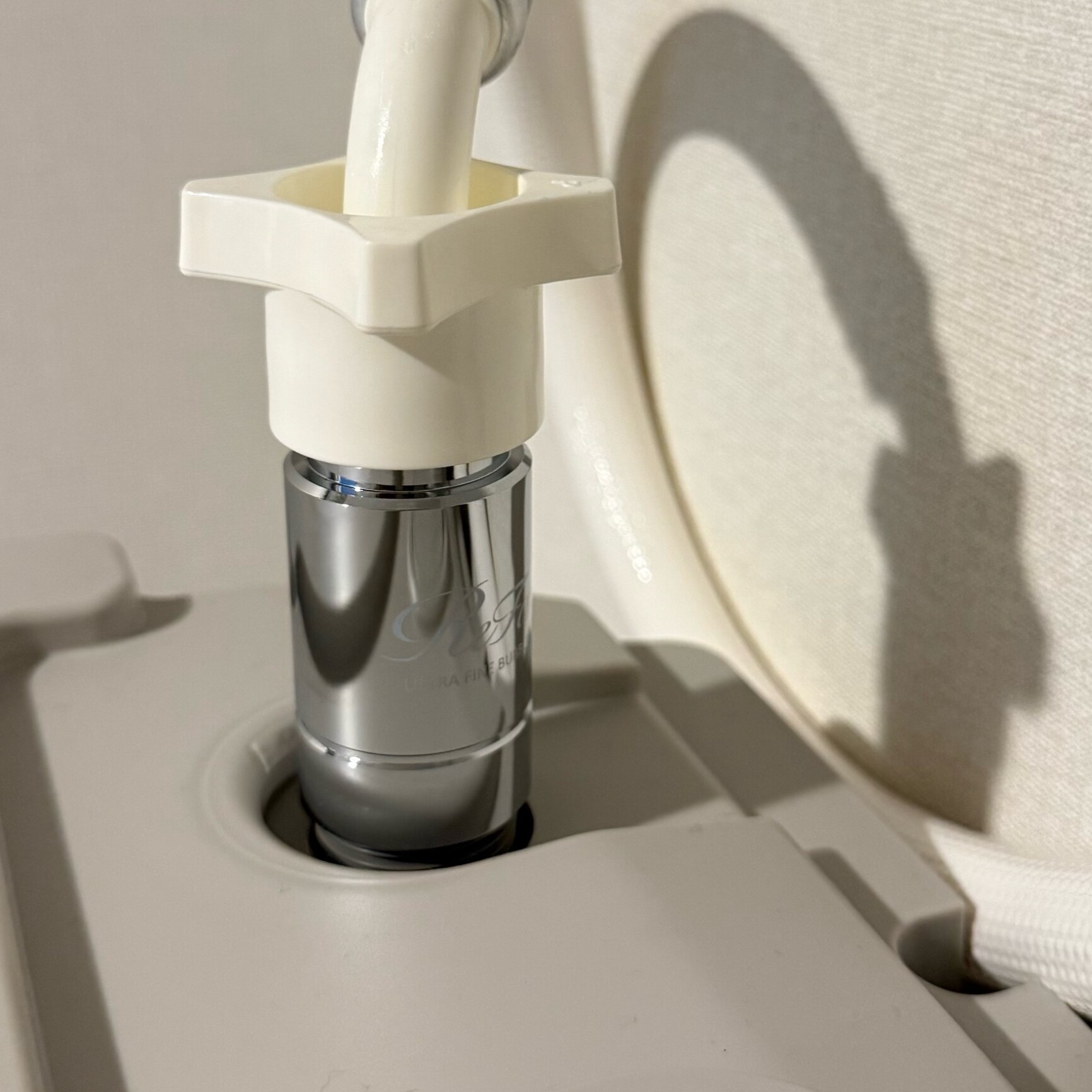 安心のメーカー公式店】リファ ウルトラファインバブル ランドリー