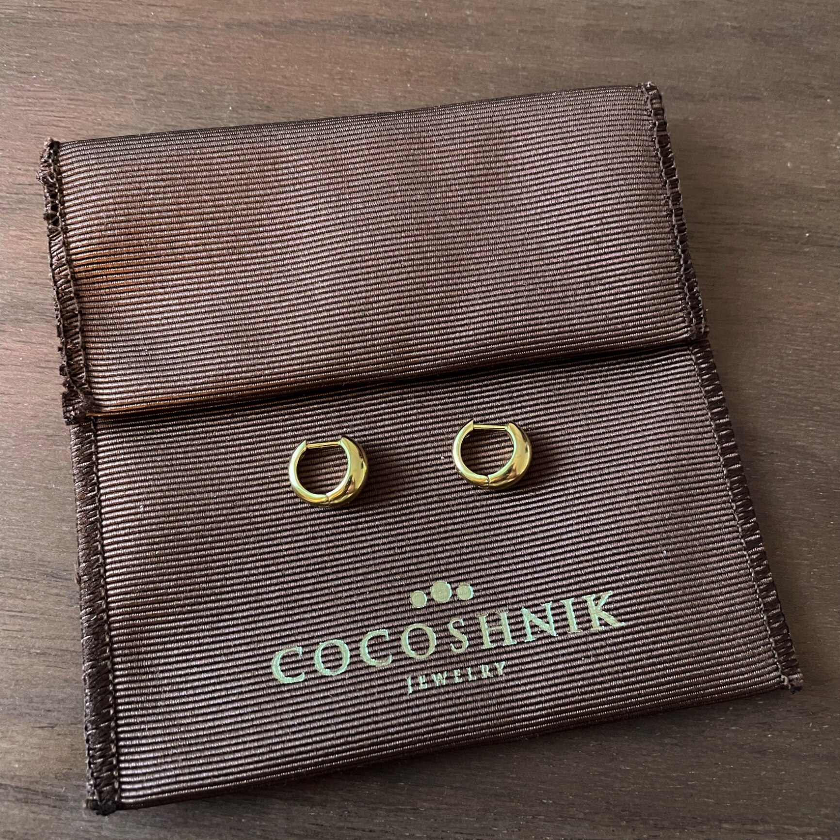 COCOSHNIK ONKITSCH シルバー ハギーフープ マーキスピアス GP