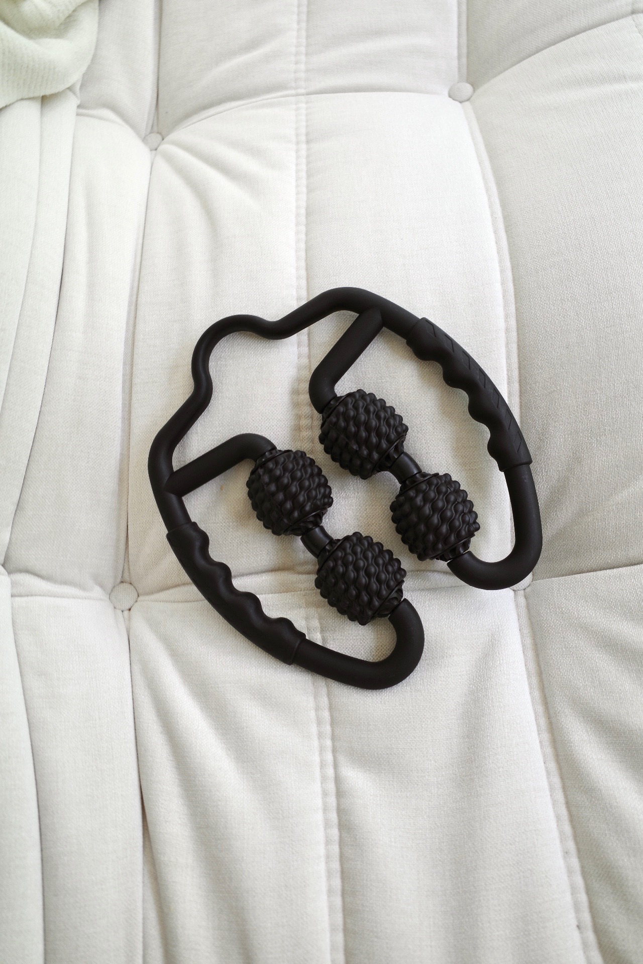 フォームローラー 【一部商品SALE中】 マッサージローラー 足 挟む式