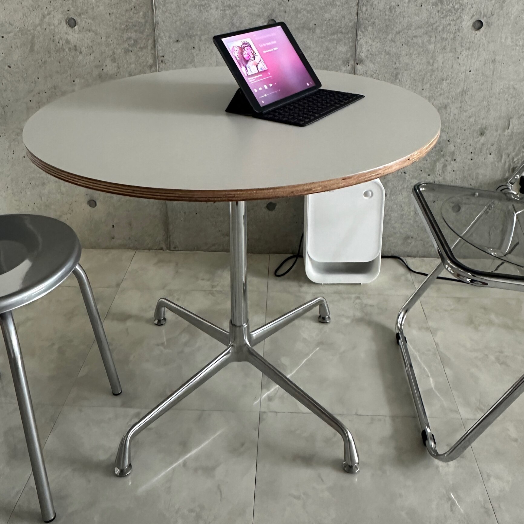 カフェテーブル 円形 直径80cm 60cm 丸テーブル ダイニング
