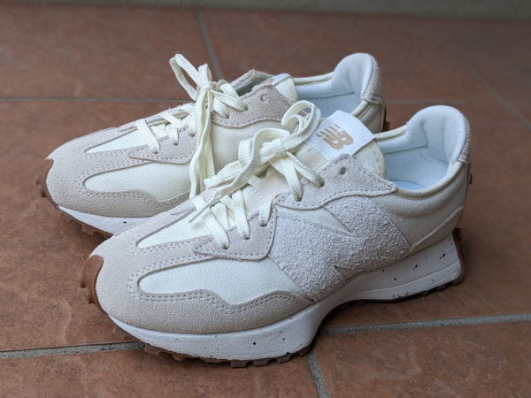 ニューバランス（new balance）（レディース）スニーカー 327 SO