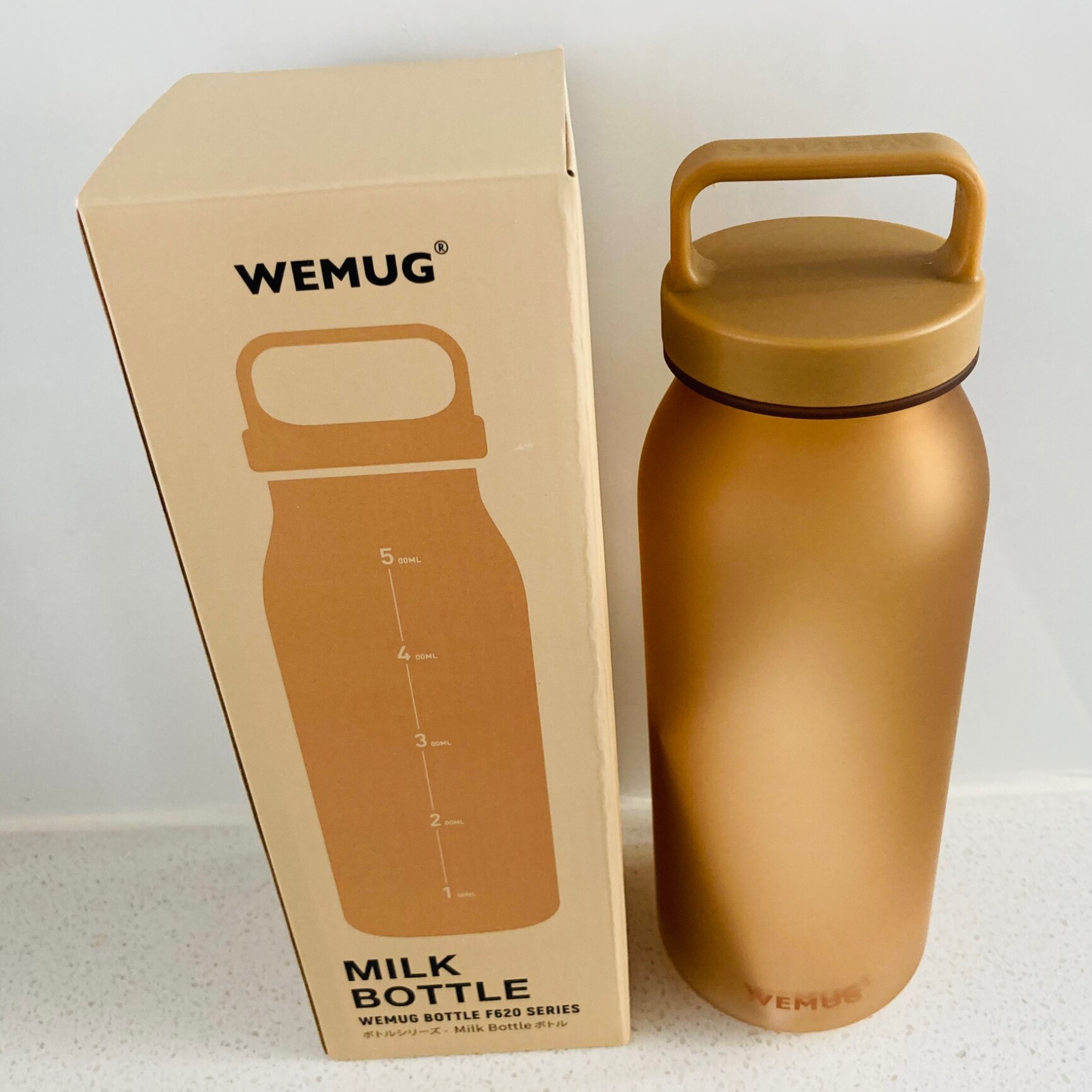 WEMUG (ウィーマグ) ウォーターボトル ハンドル付き 620ml ビスフェノール-A不使用 トライタンプラスチック WEMUGフィルター/インフューザーに対応  (オプション フィルターは含まれていません)