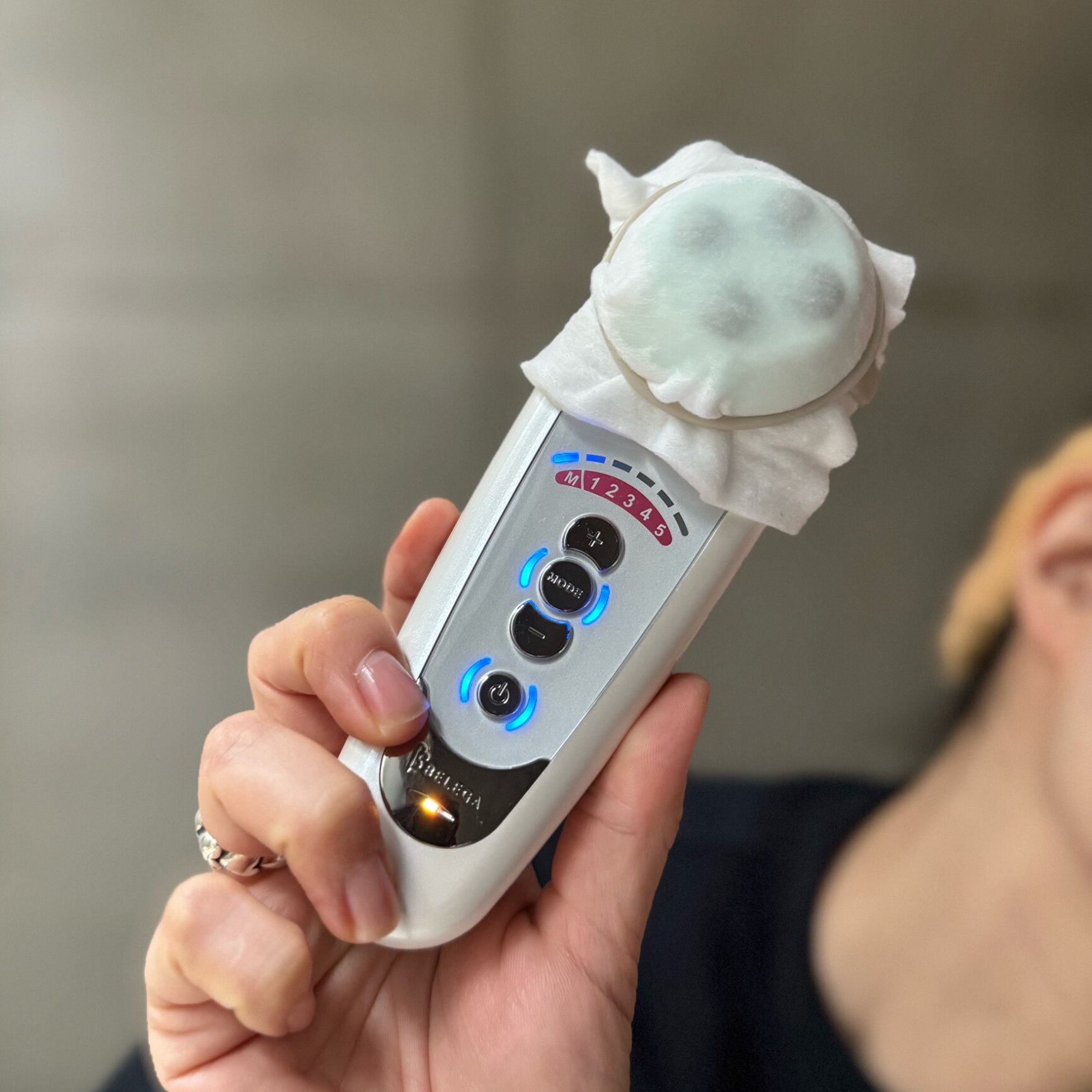 ベレガ セルキュア4t プラス 美顔器 EMS イオン導入 クレンジング表情筋 頭皮のケア ボディケア フェイスライン 毛穴洗浄 ツヤ ハリ 透明感 小顔 実用的 おすすめグッズ belega セルキュア 4t plus シリアルナンバー付 送料無料