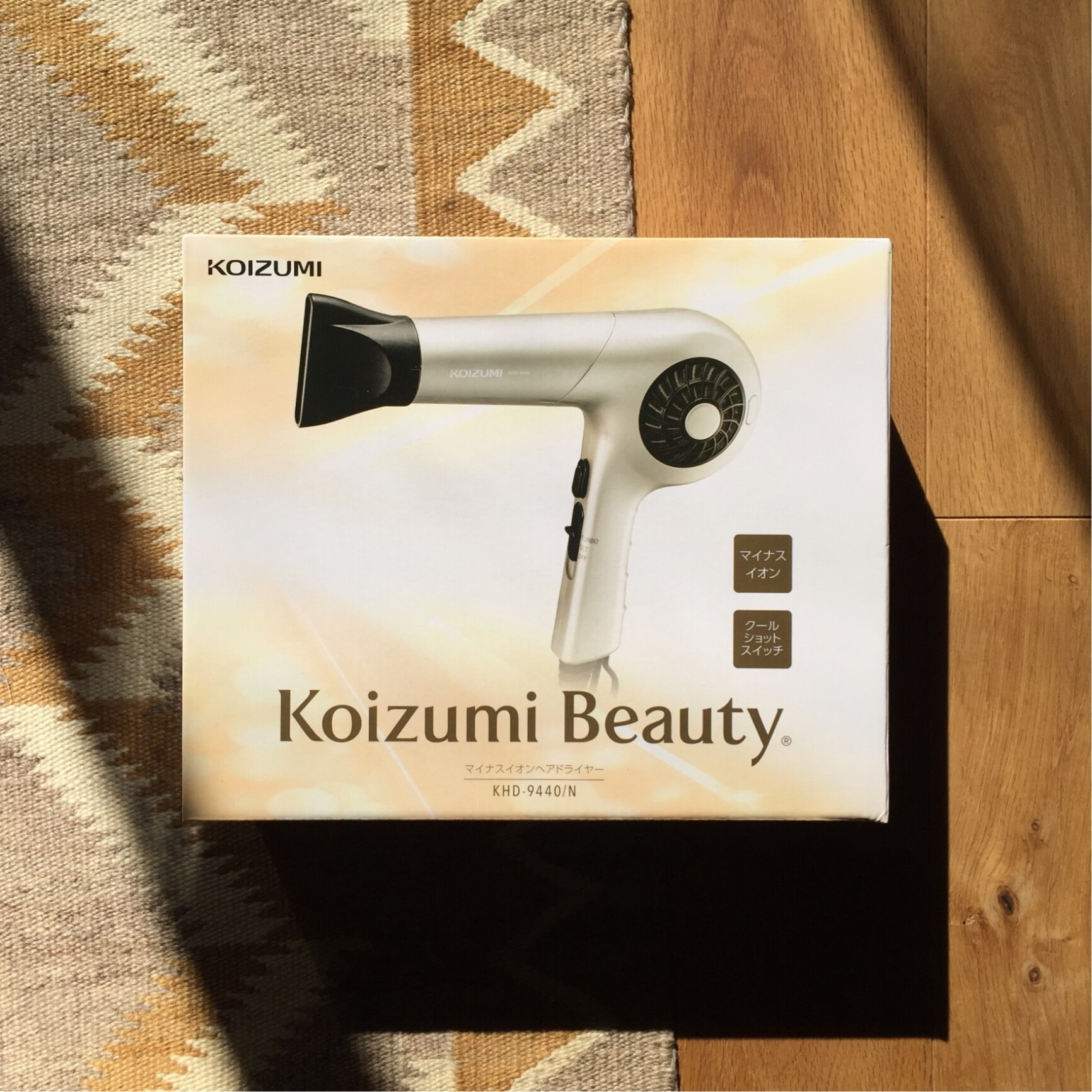 コイズミ マイナスイオンヘアドライヤー 髪の根元からしっかり