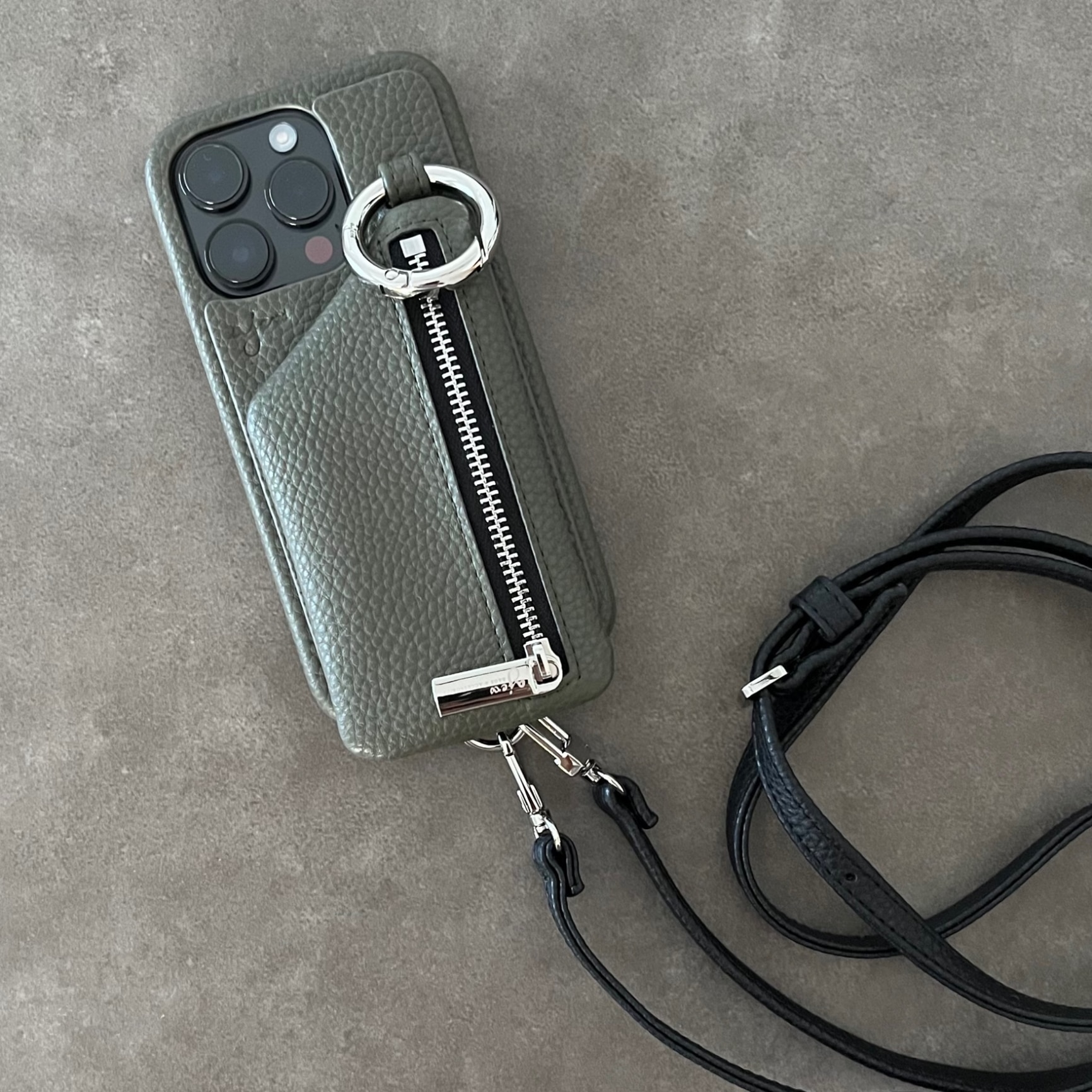 iPhone14/16e/14pro対応】 エジュー ajew cadenas zipphone case