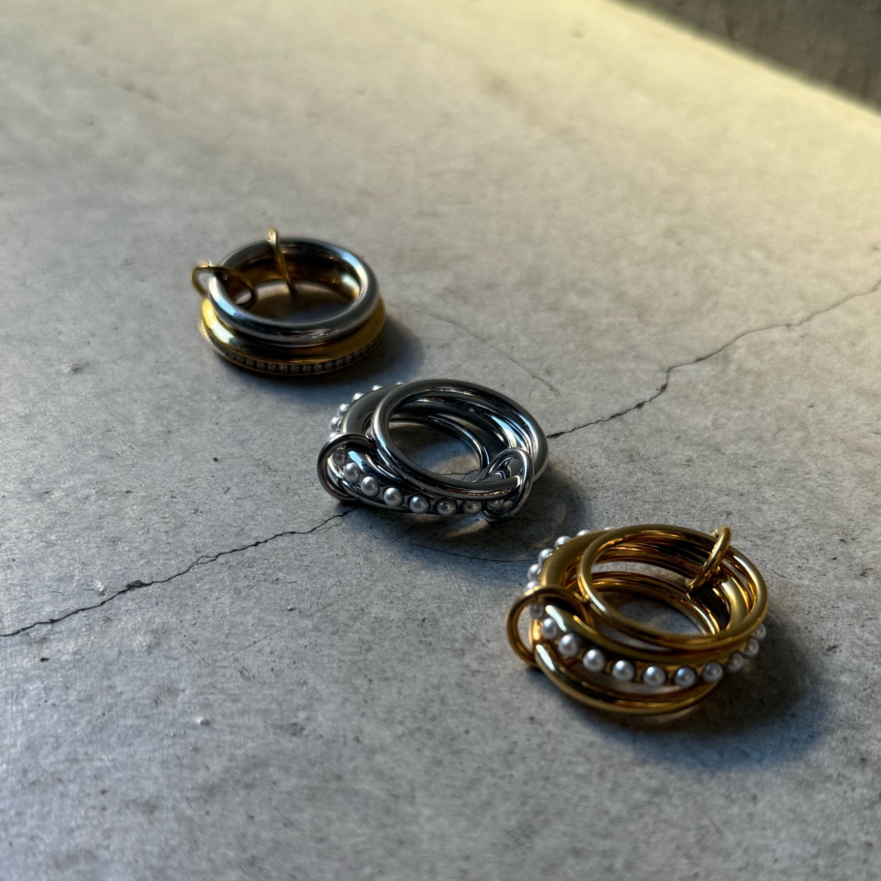 ＼MAX30%OFFクーポン有／リング 金属アレルギー対応 指輪 レディース アクセサリー 2連 3連 ゴールド シルバー 金 銀 つけっぱなしOK 錆びない 重ね付け 金アレ対応 おしゃれ かわいい 女性 11号 13号 16号 18号 30代 40代 50代 アバスクデザイン 人気