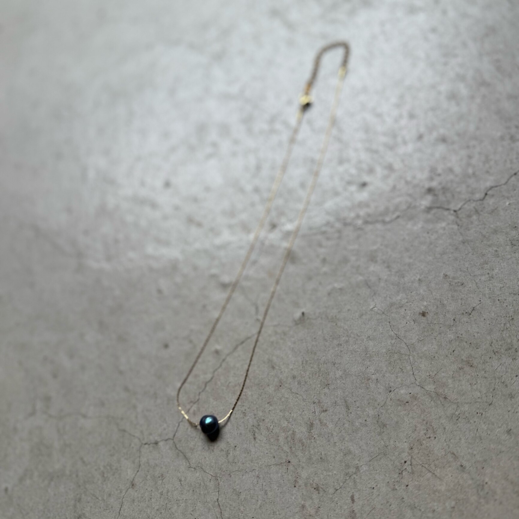 【10%OFFクーポン配布中】N142 ネックレス 金属アレルギー対応 一粒パール シンプル 淡水パール オフィス 華奢 人気 フォーマル 結婚式 卒業式 入学式 入卒式 入園式 卒園式 オケージョン ブラック パープル コーラル ジュエリー 6wz - メイン画像 3