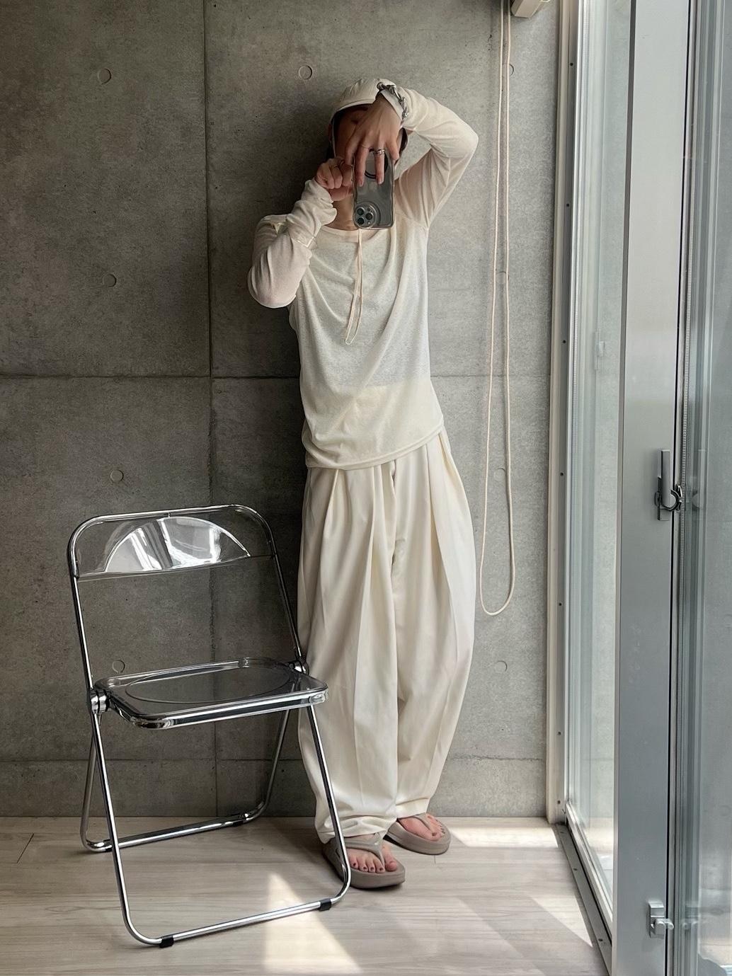 えらいトーンが統一して淡い人になったわね。
このキャップがすごくいいのです、かわかわ。Instagramリール投稿しました。頭大きめだけど入りました、ひーよかった😮💨
#大人カジュアル #買ってよかった #歩きやすい #レイヤードスタイル #シアーカットソー #大人カジュアル #キャップ #日差し対策 #日焼け対策 #春コーデ #夏コーデ