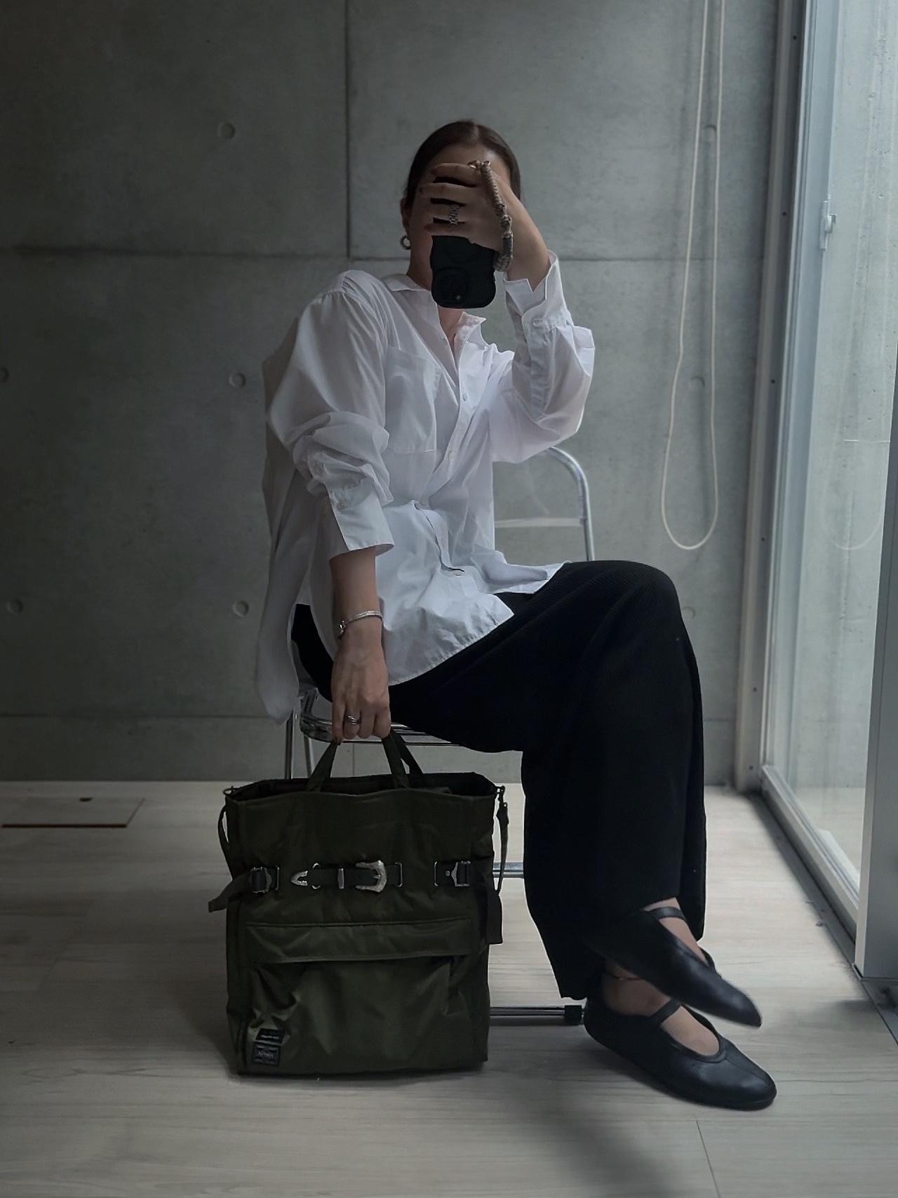 アディダス スタンスミス ローバレエ再入荷。なんだけどこの写真好きだし映ってるの全部好き。 #2026秋 #大人カジュアル #買ってよかった #スニーカー 
