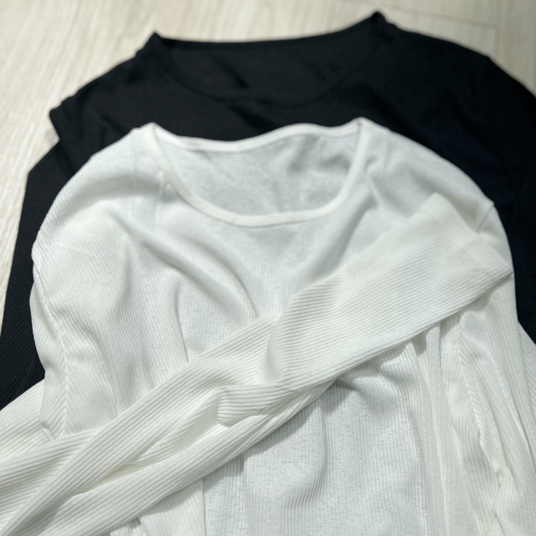 27%OFF【期間限定:2,590円→1,890円!】 シアー ロンT リブ レイヤード シースルー 袖クシュ トップス tシャツ 長袖 シアートップス レイヤードネック ヘンリーネック Uネック 体型カバー【 リブシアーロンT 】シースルー トップス - メイン画像 2