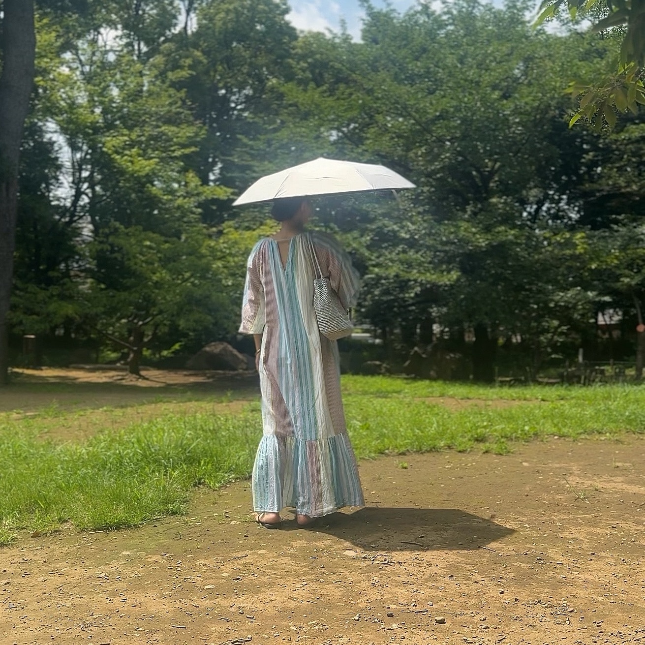 【20%OFFクーポン+P5倍！7/30まで】【東レ製カーボンファイバー】【テレビで紹介】KONCIWA 日傘 折りたたみ 1秒でたためる 【与田祐希×次世代日傘】形状記憶 完全遮光 UVカット100% 超軽量200g 大判100cm 晴雨兼用 逆戻り防止 遮熱-20℃ 自動開閉 レディース コンパクト